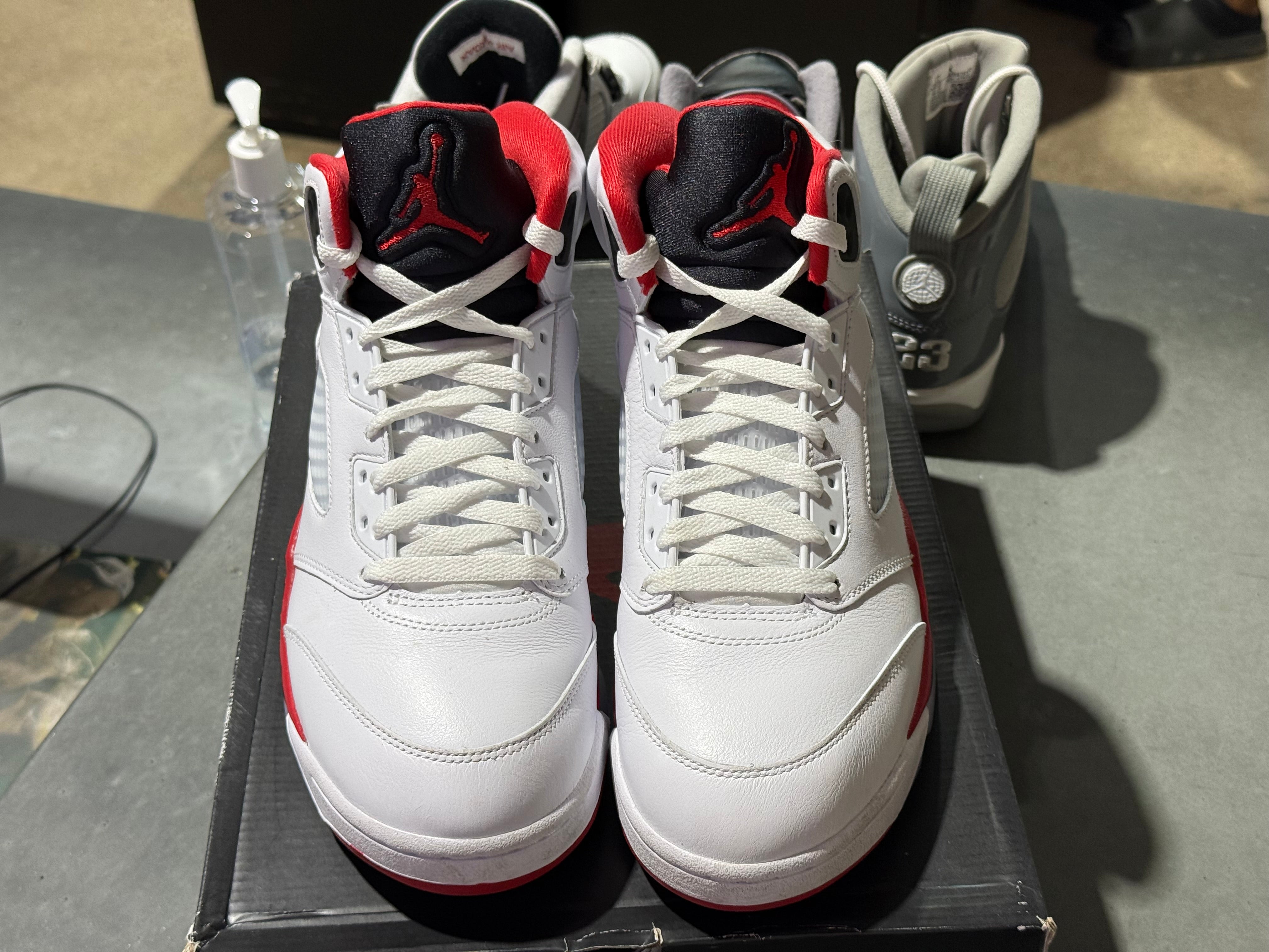 Air Jordan 5 Retro - Fire Red Black Tongue 2025 Size 10.5