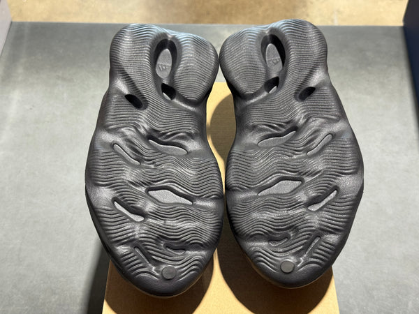 Adidas Yeezy Foam RNNR - Onyx Size 11