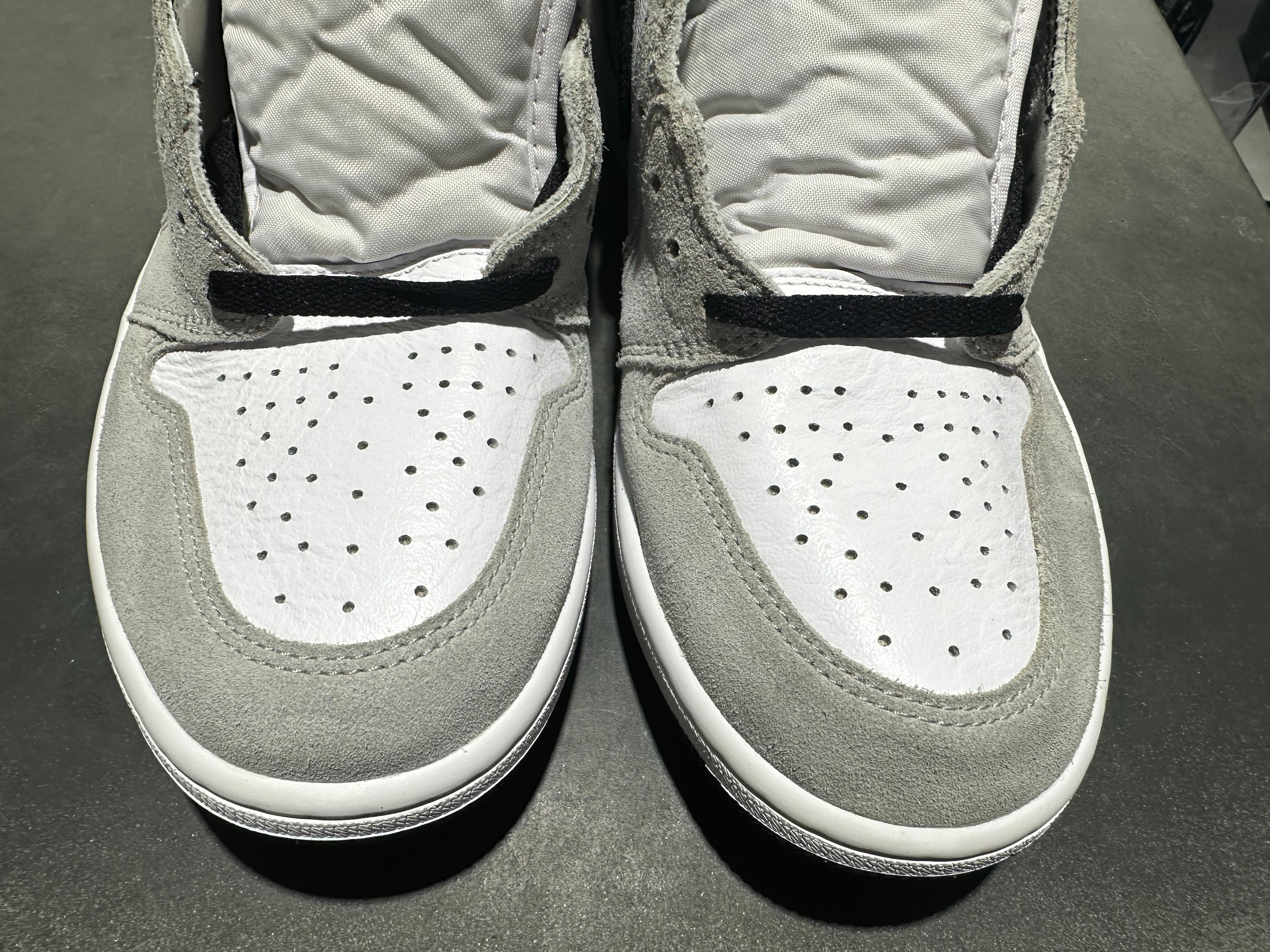 Air Jordan 1 Retro High OG - Light Smoke Grey Size 12