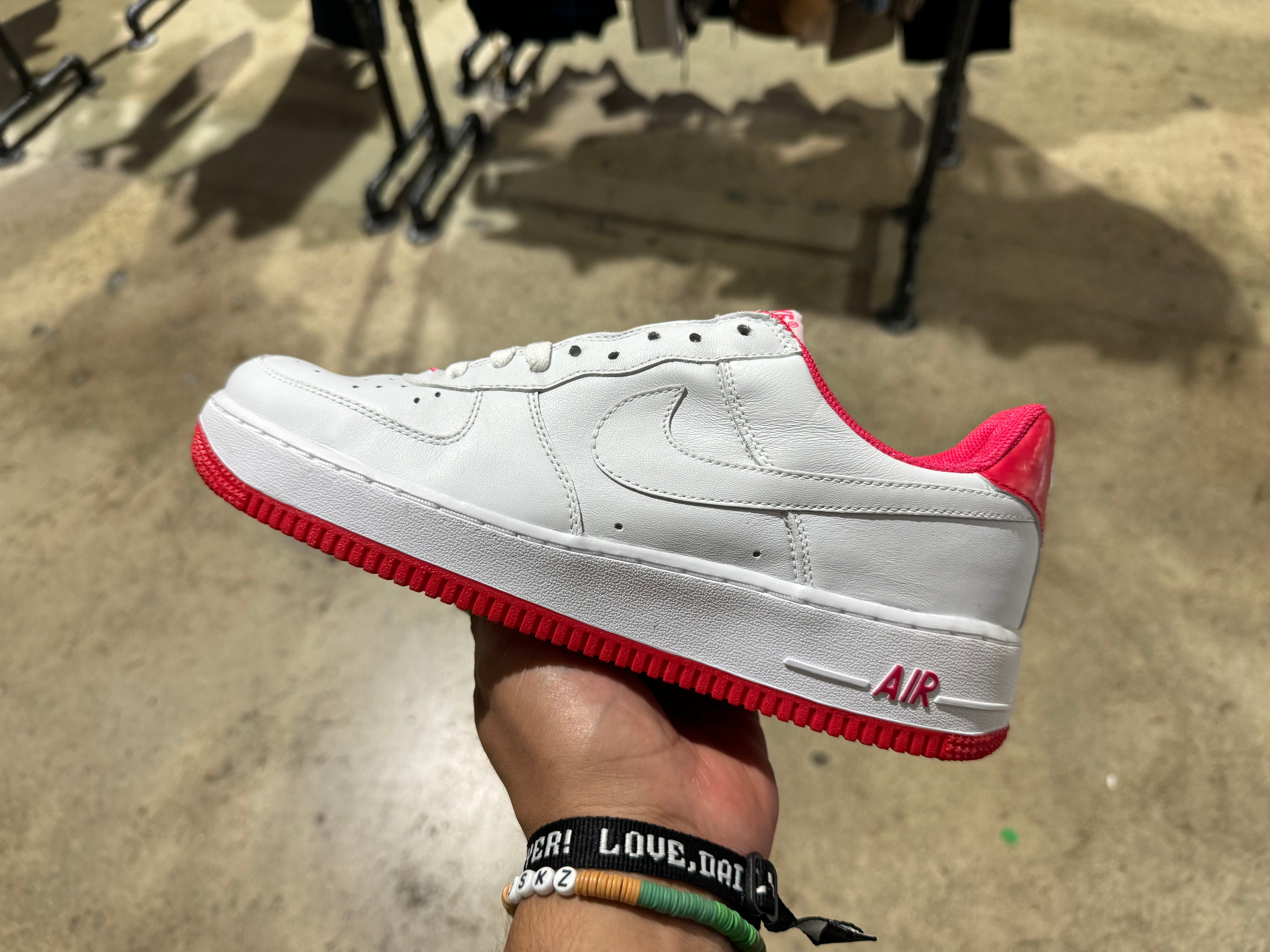 Nike Air Force 1 - 2005 White/Hot Pink Size 11W/9.5M