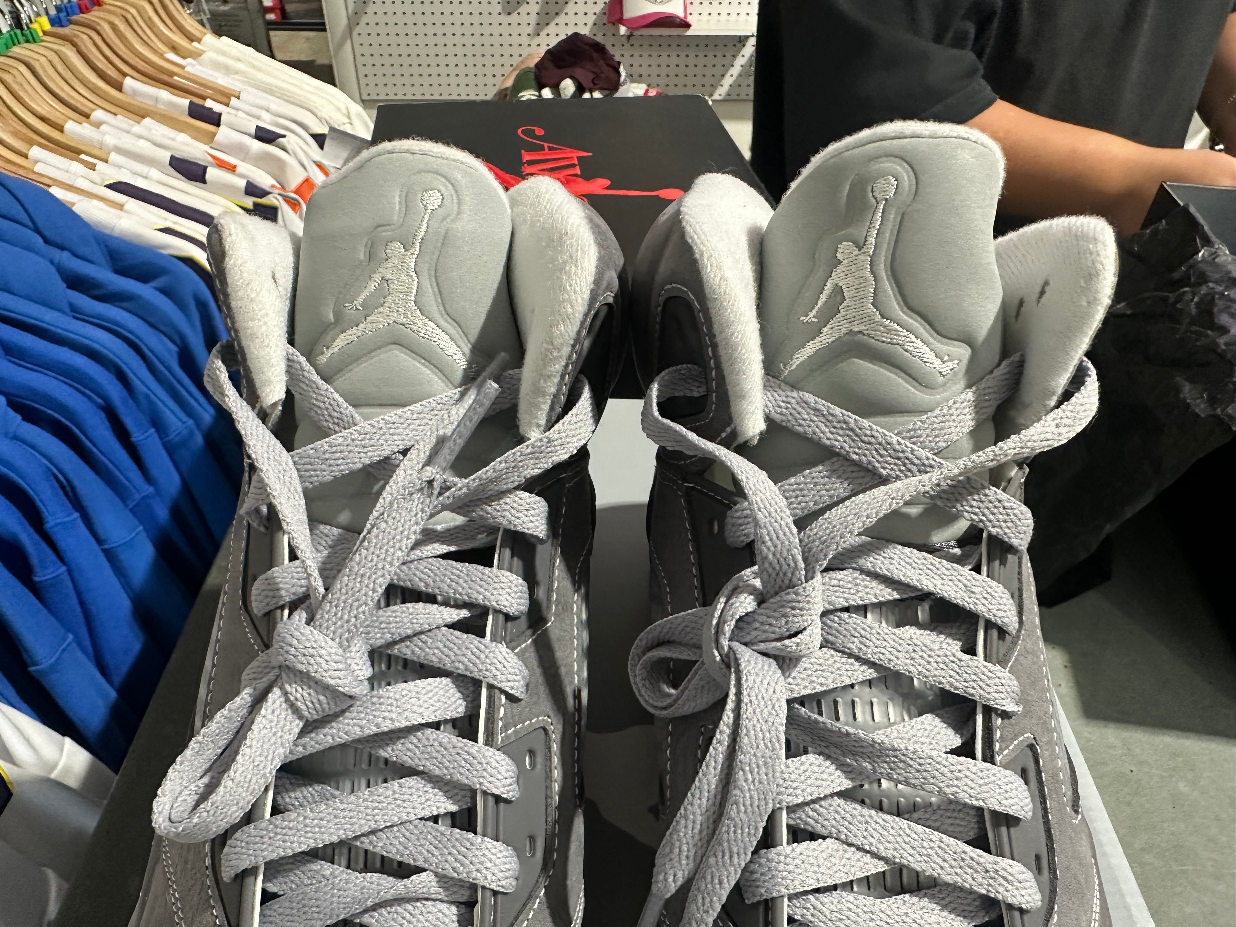Air Jordan 5 Retro - Wolf Grey Size 10.5