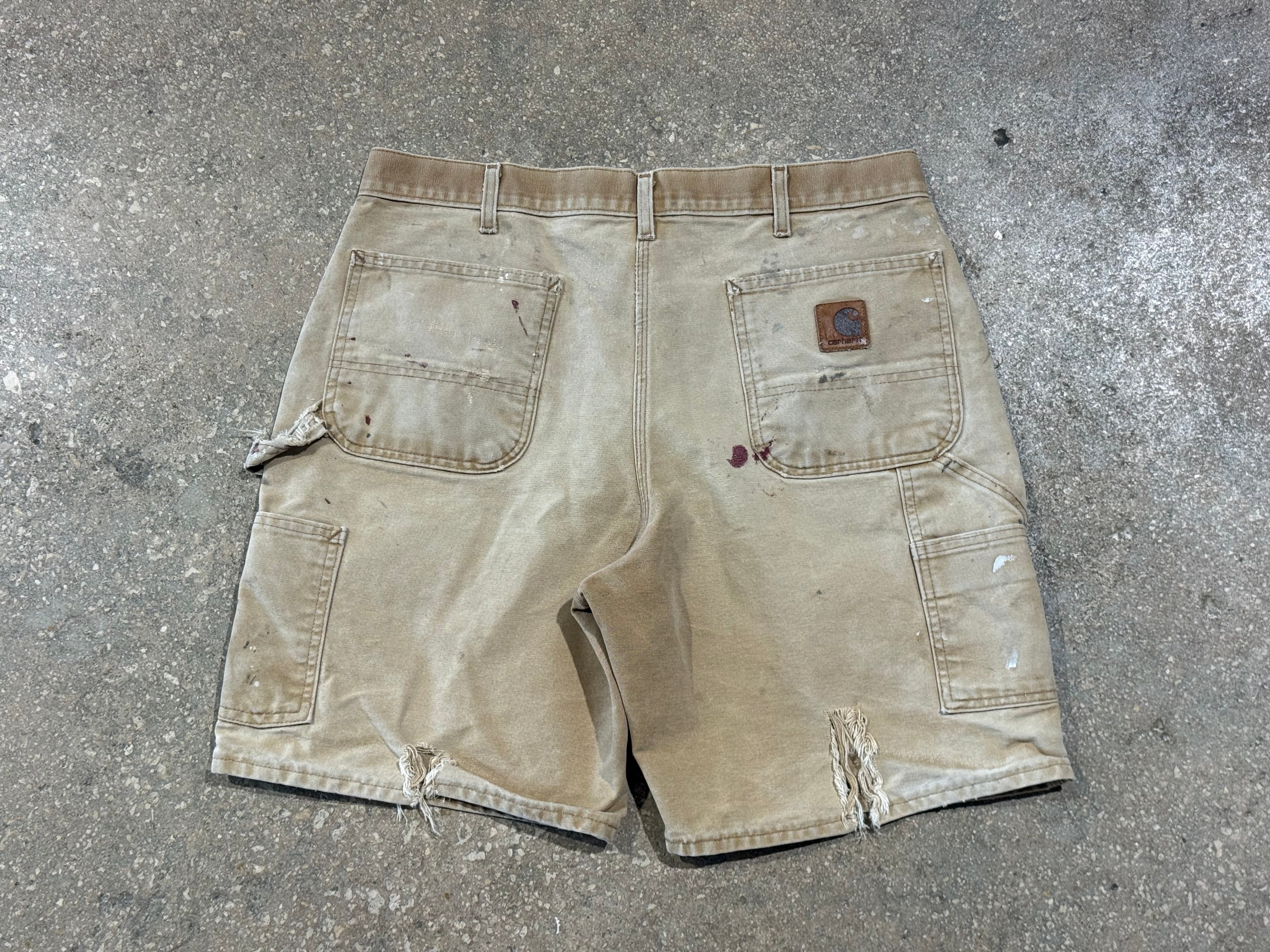 USED Carhartt Distressed Shorts - Khaki Size 36