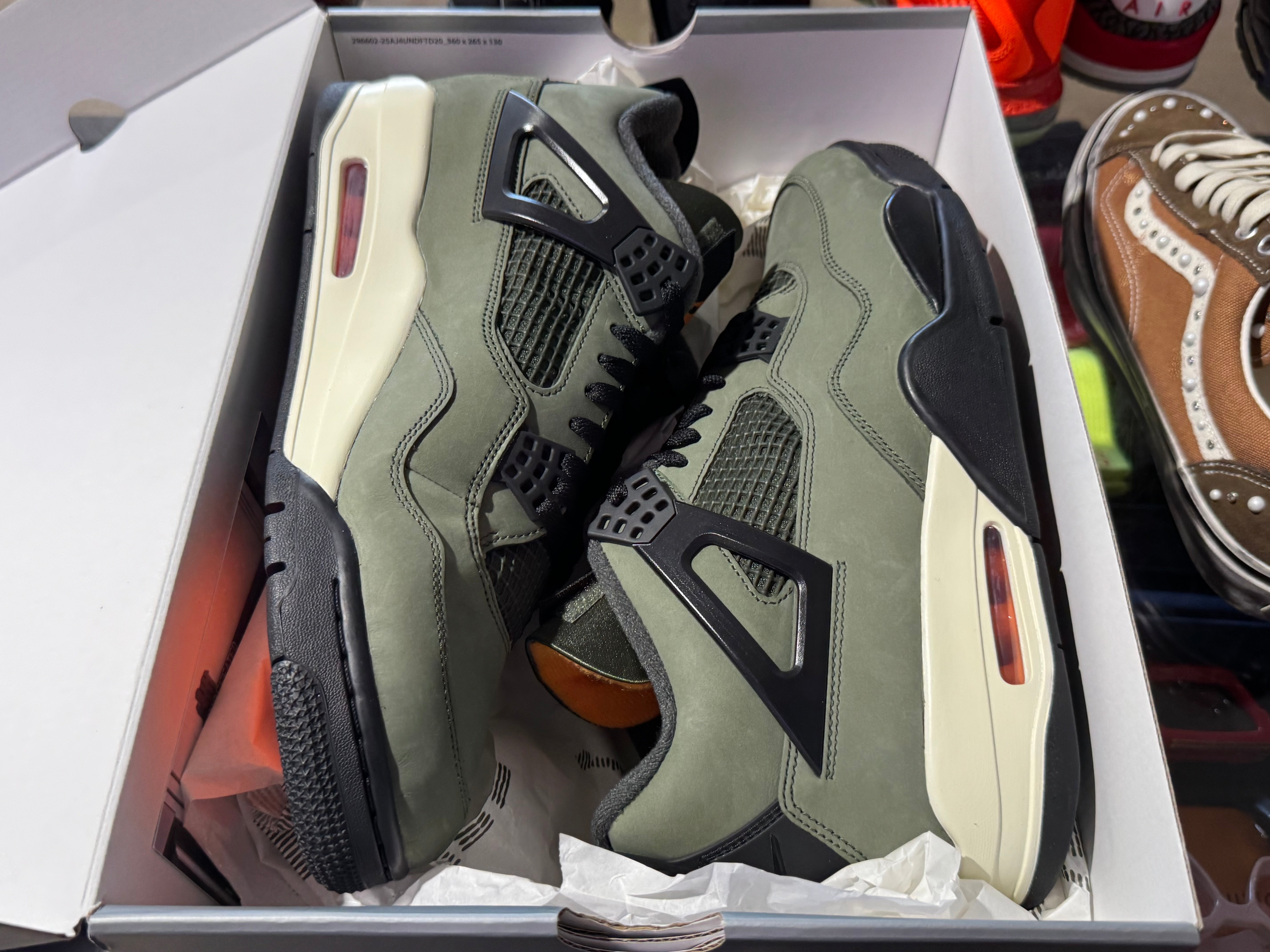 Air Jordan 4 Retro OG SP - Undefeated Size 12
