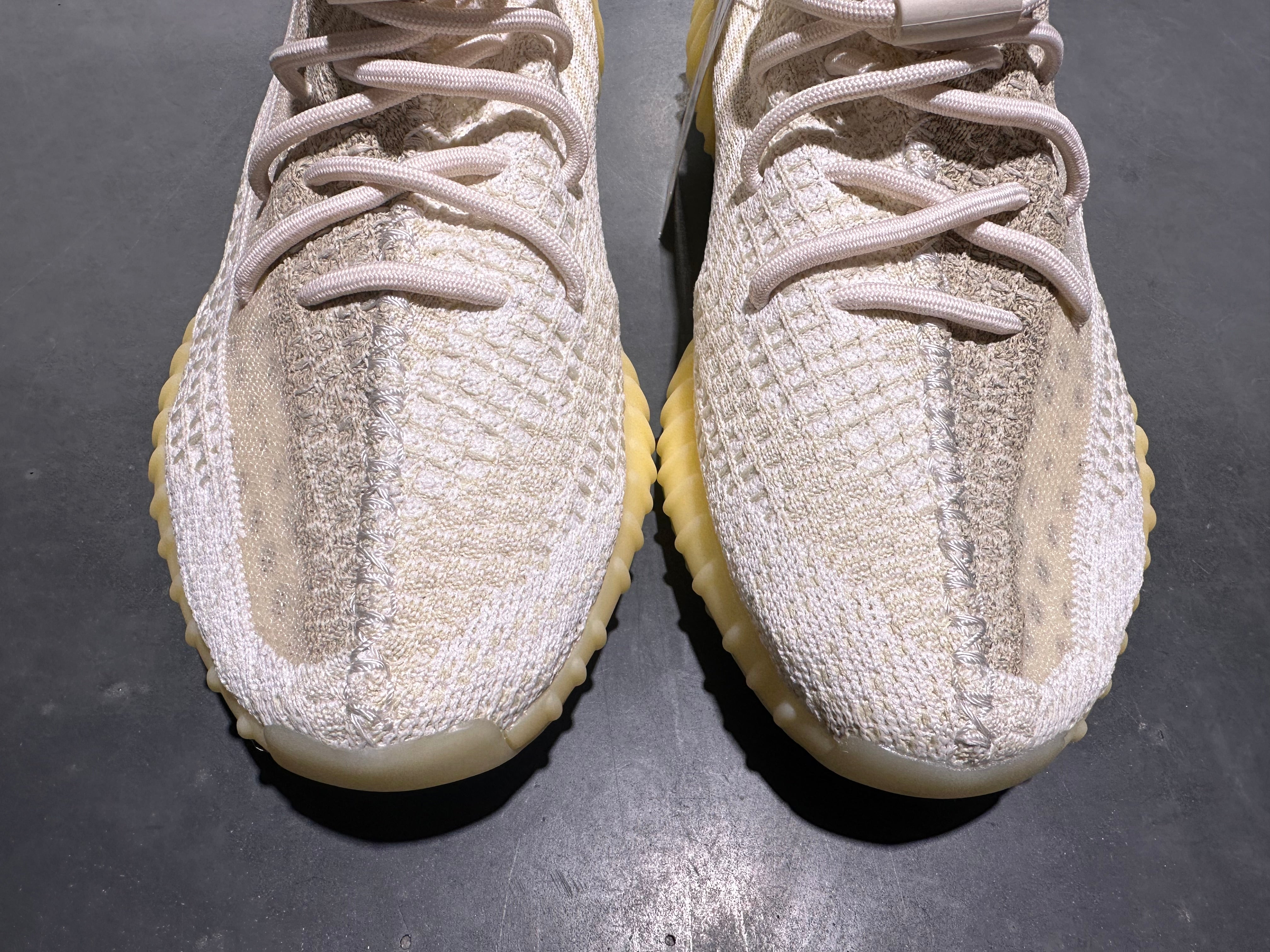 adidas Yeezy Boost 350 V2 - Natural Size 10
