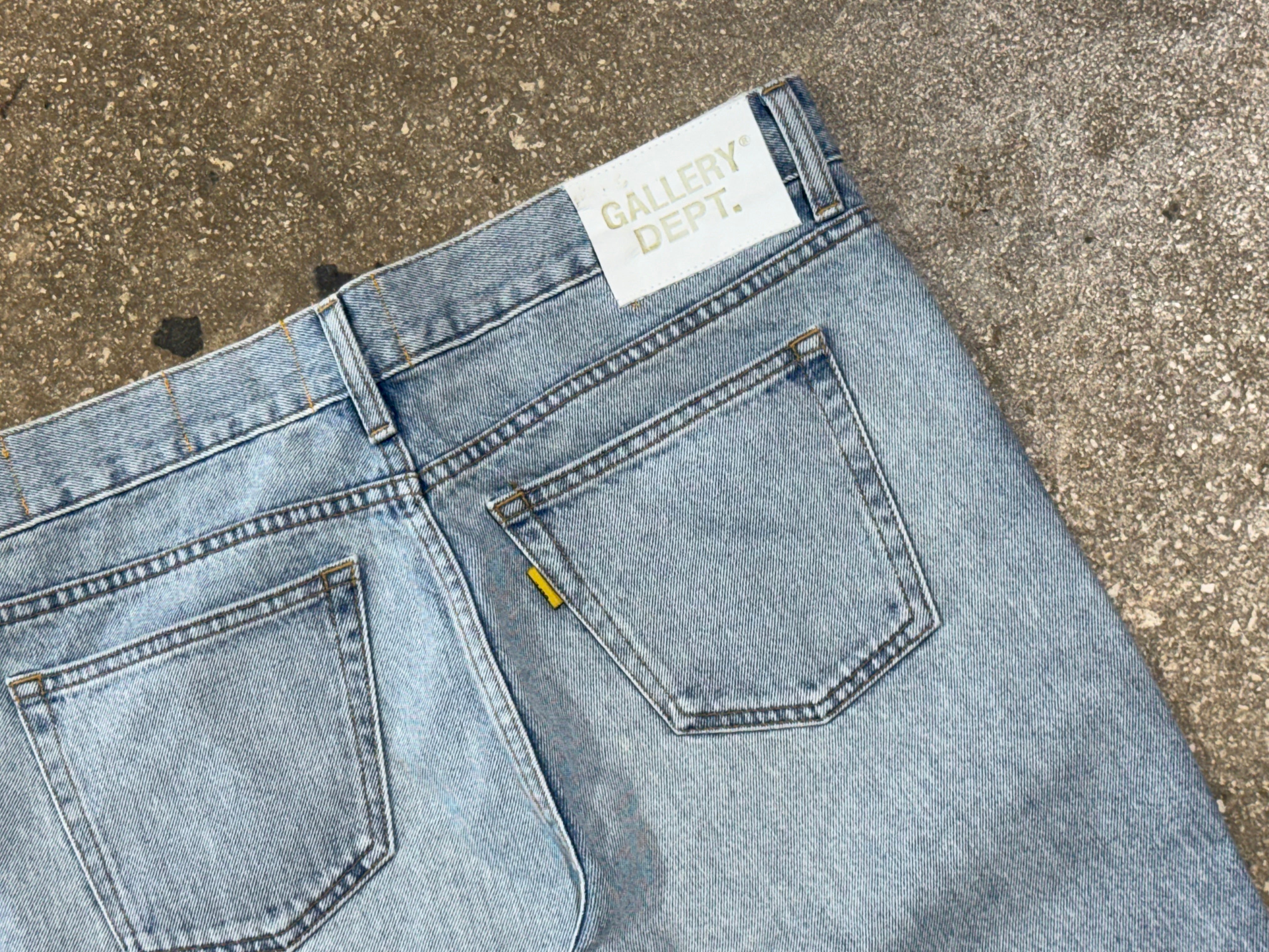 NEW Gallery Department Flame Flared Denim - Blue Size 31