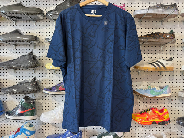 NEW KAWS x Uniqlo Holiday Tee - Blue Size XL