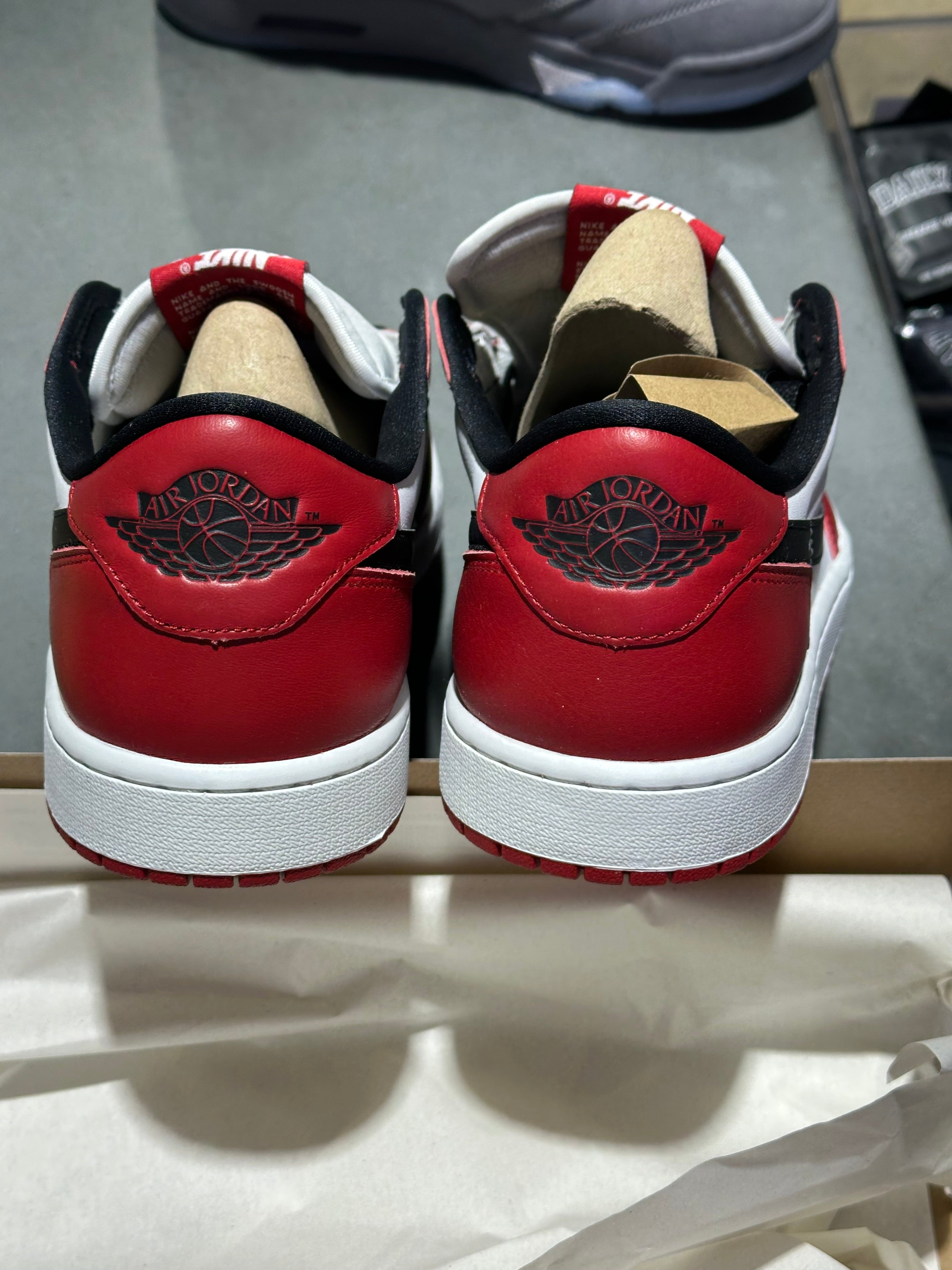 Air Jordan 1 Retro Low OG - Chicago 2025 Size 13