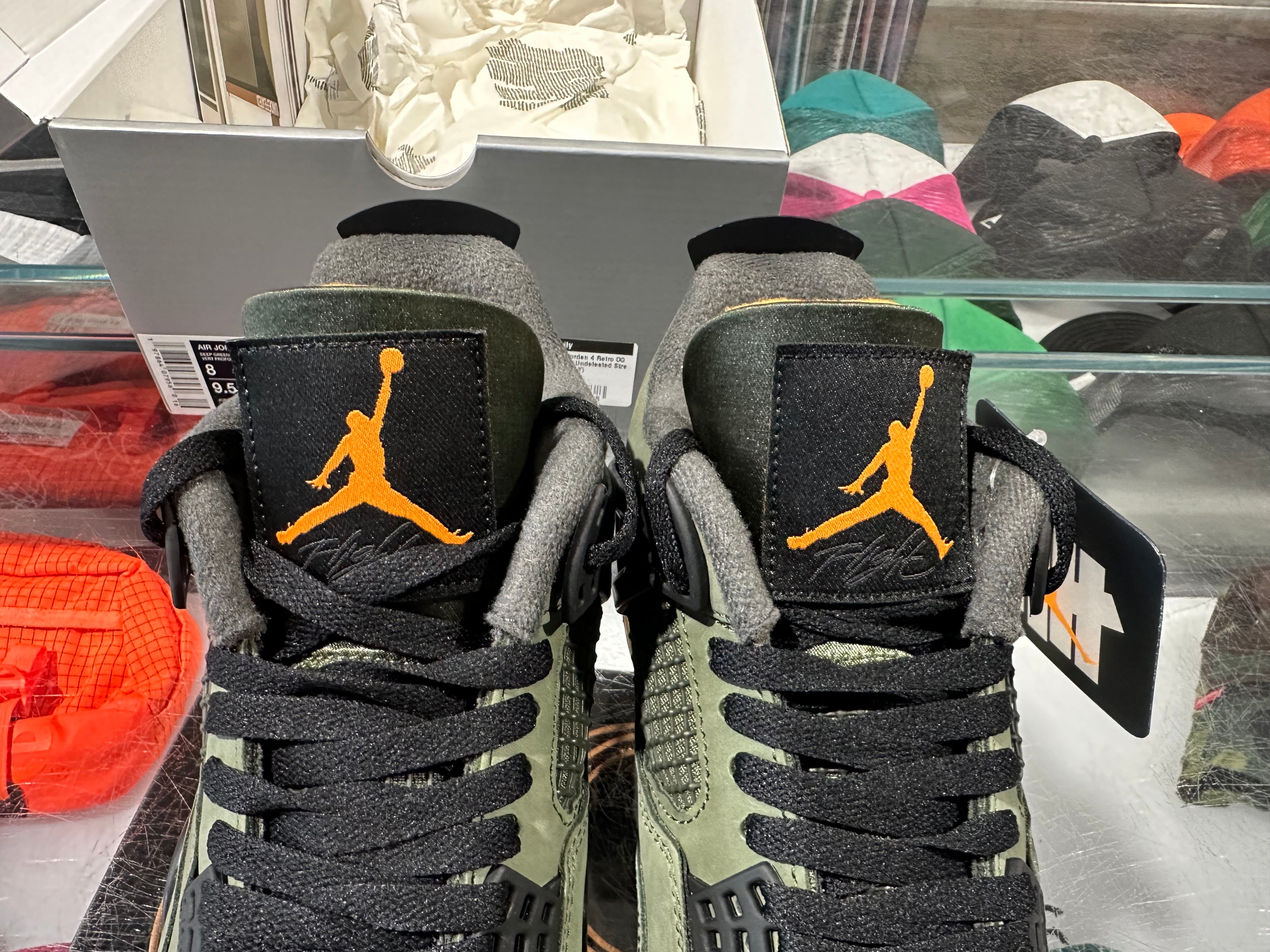Air Jordan 4 Retro OG SP - Undefeated Size 8