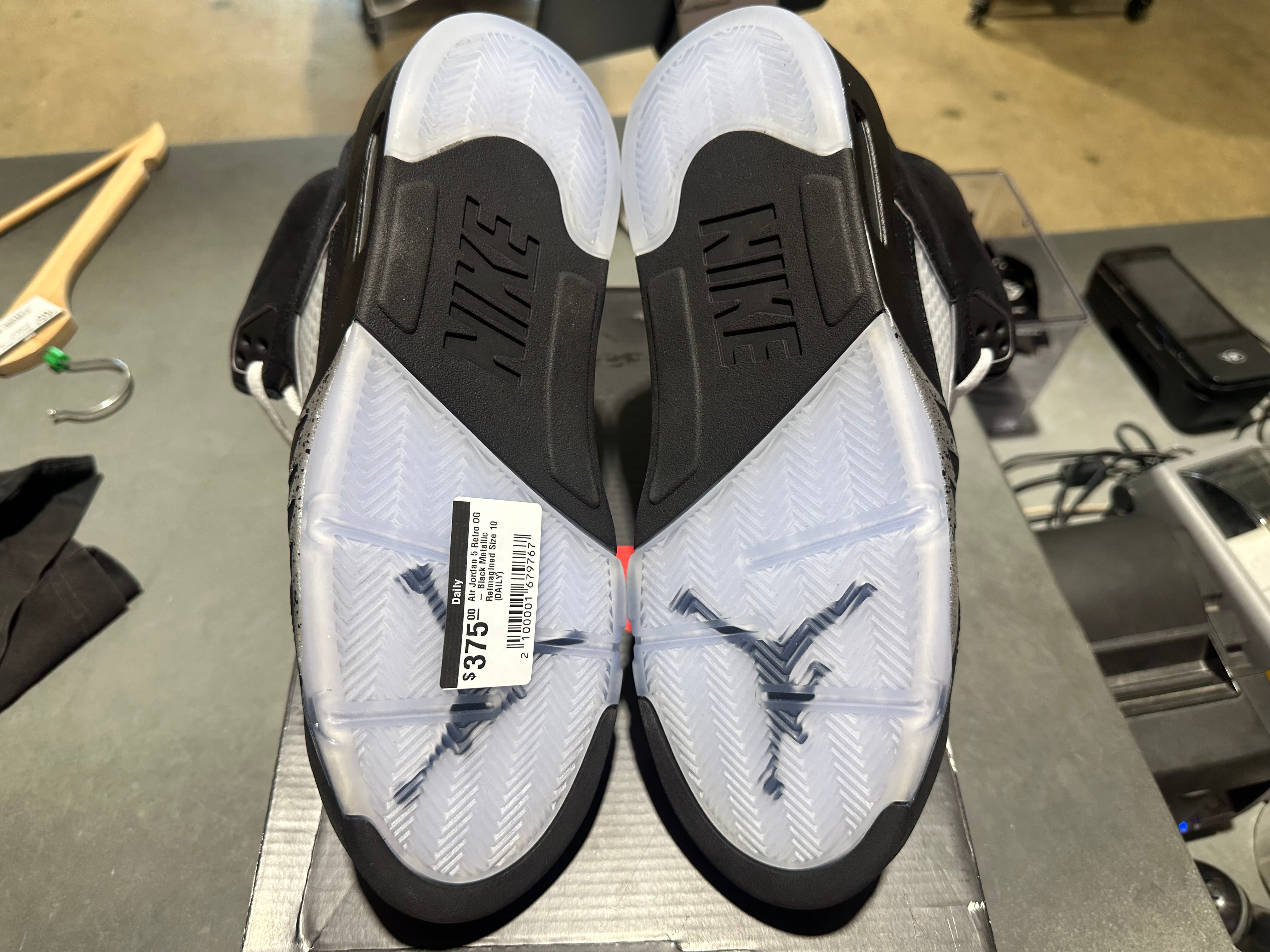Air Jordan 5 Retro OG - Black Metallic Reimagined Size 10