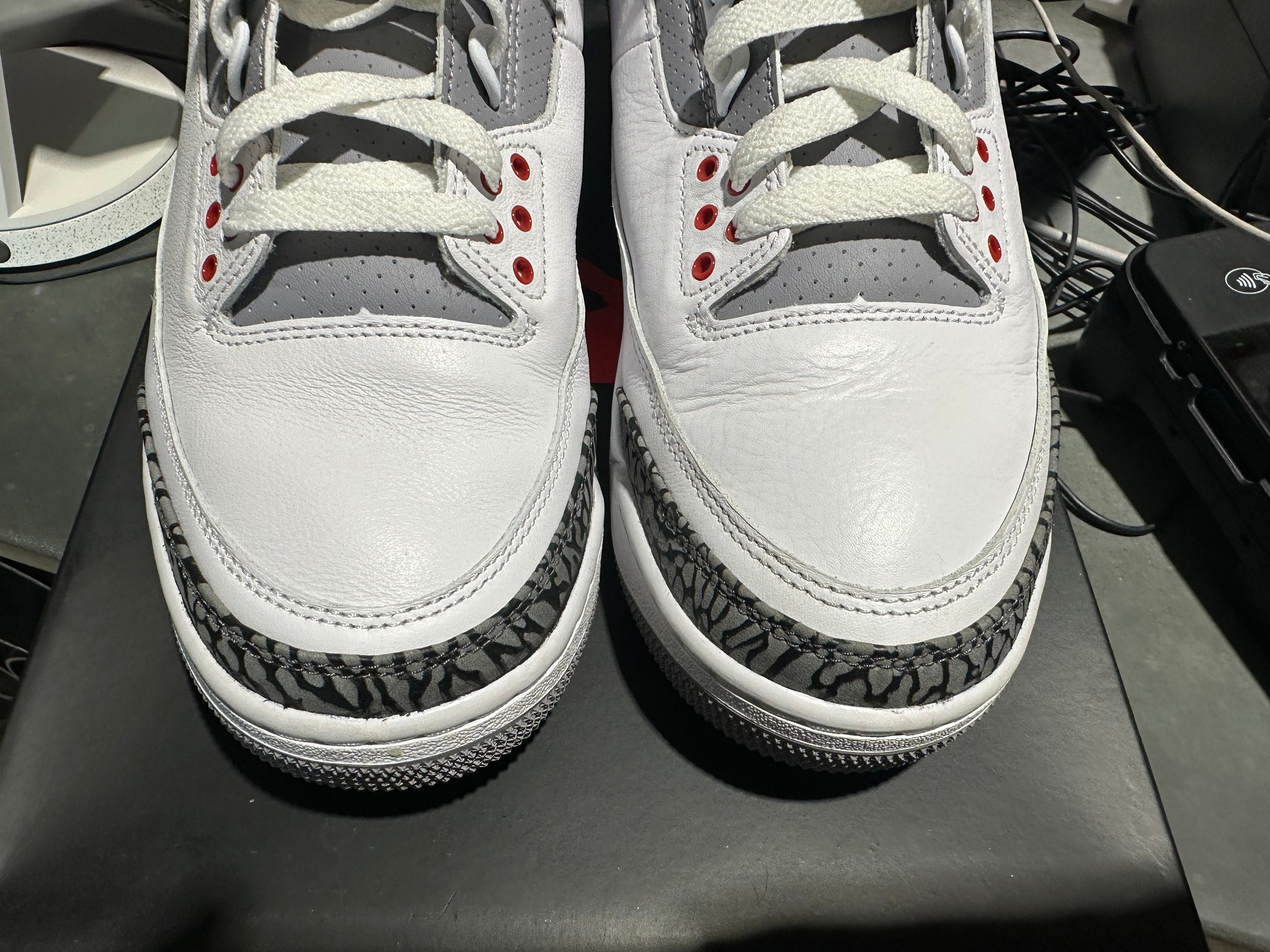 Air Jordan 3 Retro - Fire Red Size 10
