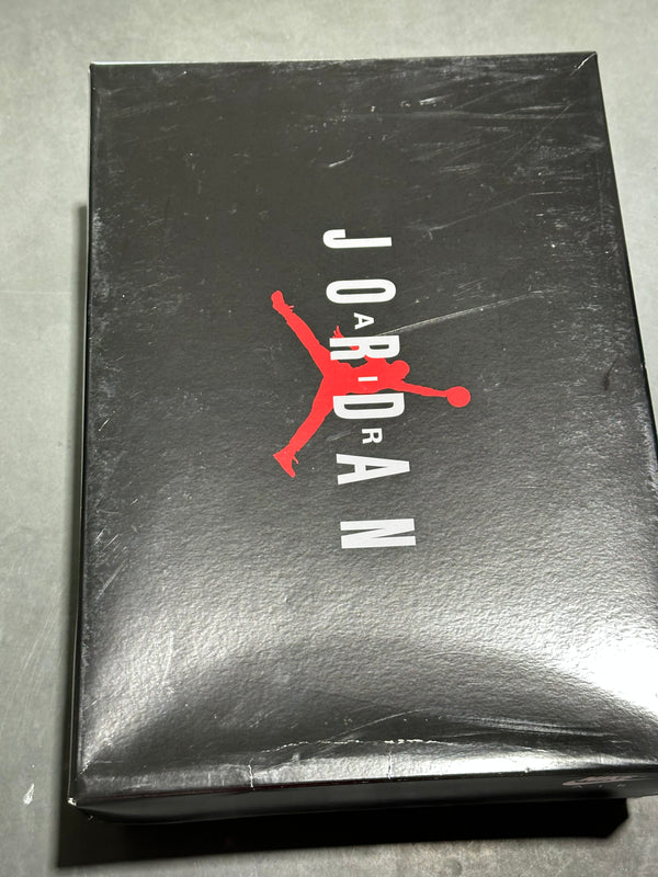 Air Jordan 11 Retro - Cherry Size 10