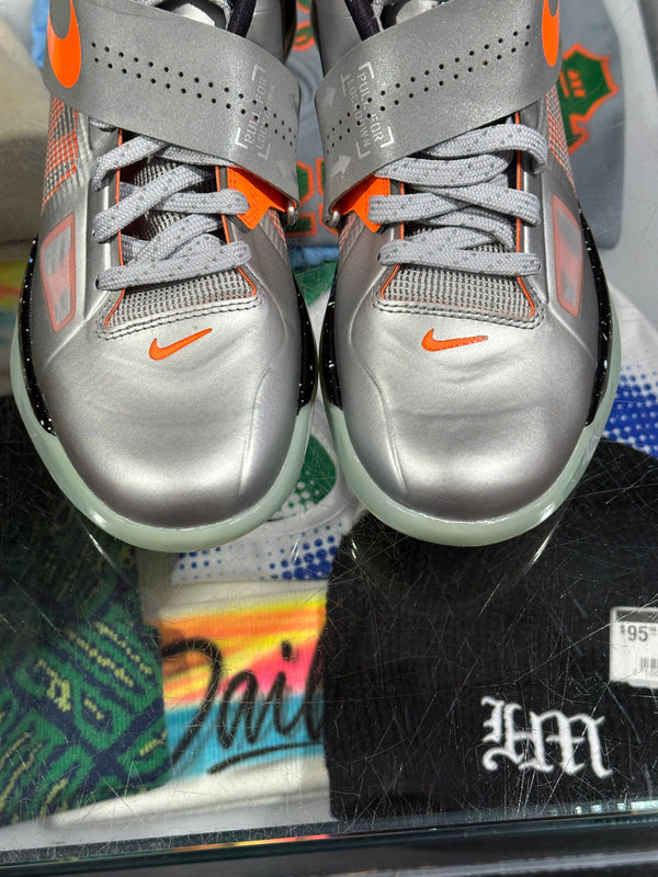 Nike KD 4 - Galaxy 2024 Size 8