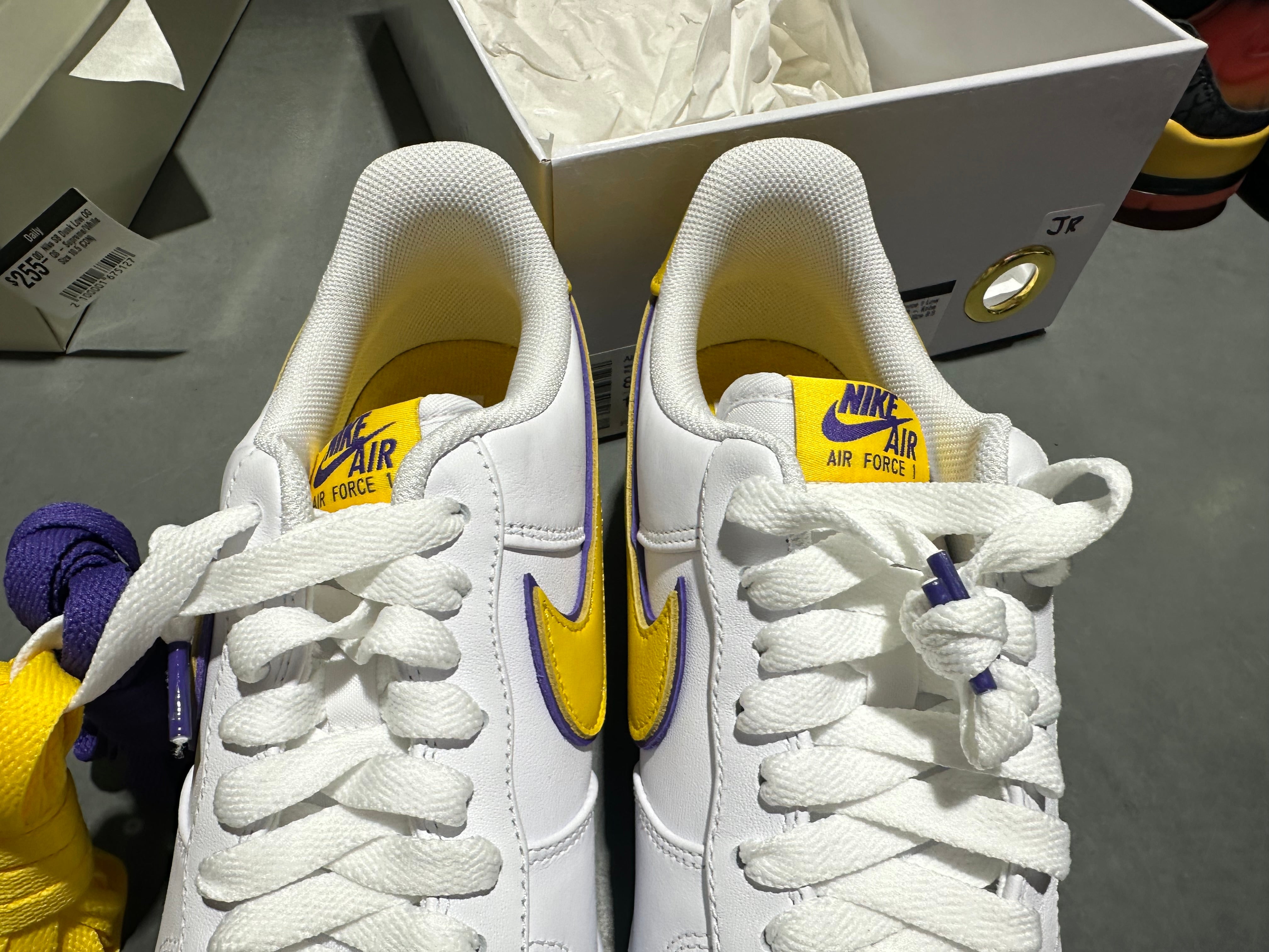 Nike Air Force 1 Low Retro QS KB - Kobe Bryant/White Size 8.5