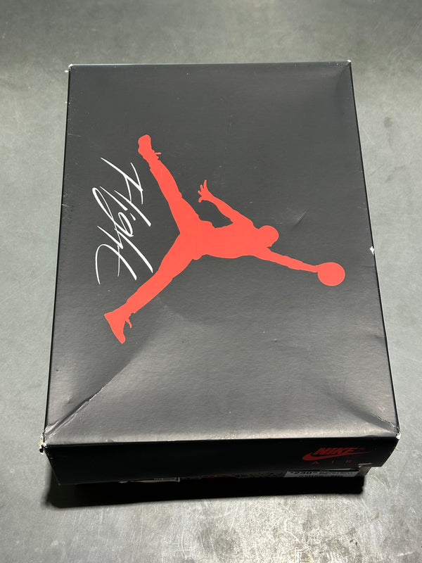 Air Jordan 4 Retro - Military Blue Size 8.5