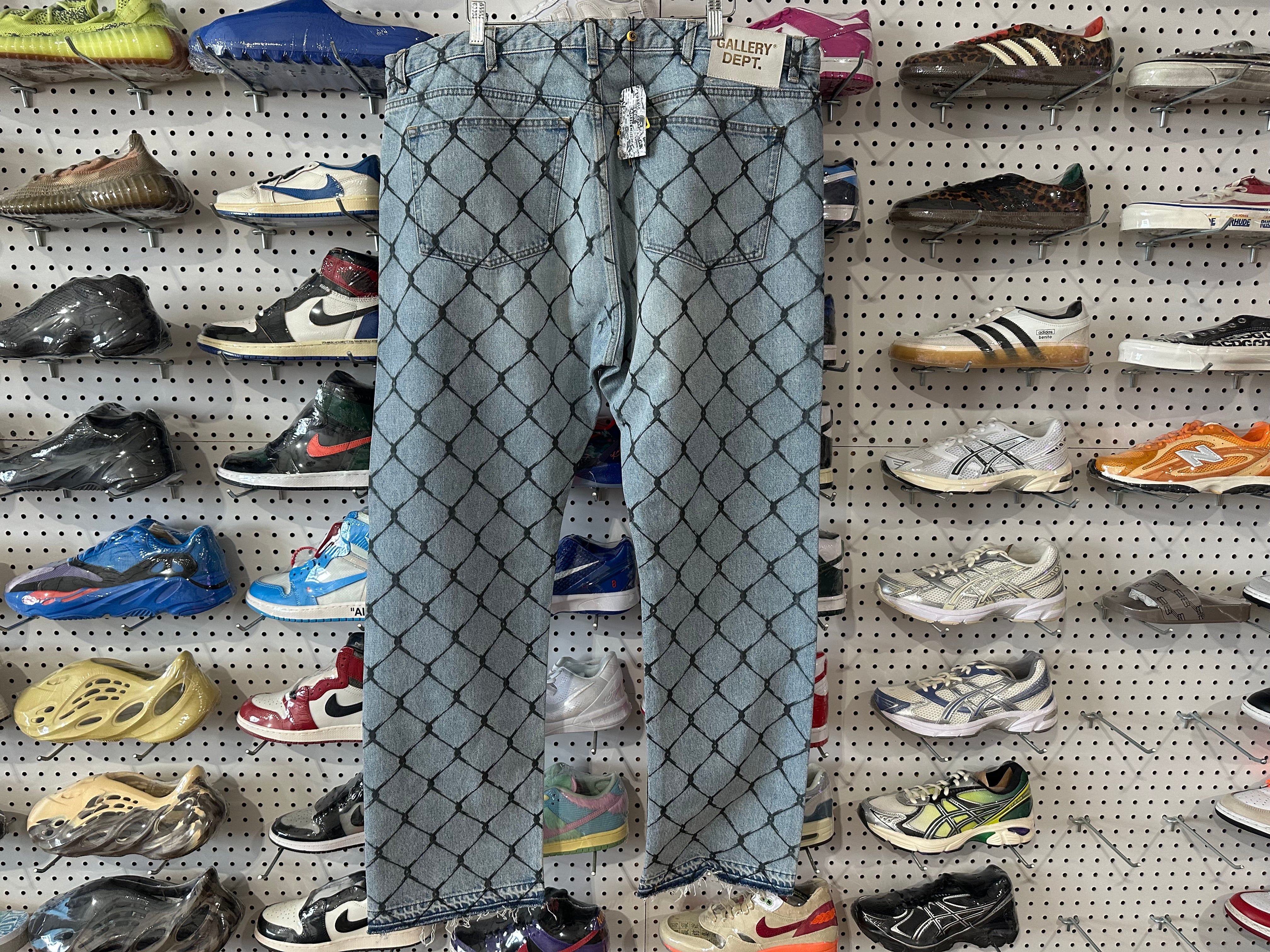 USED Gallery Department Cage Denim Jeans - Light Wash Size 40x32