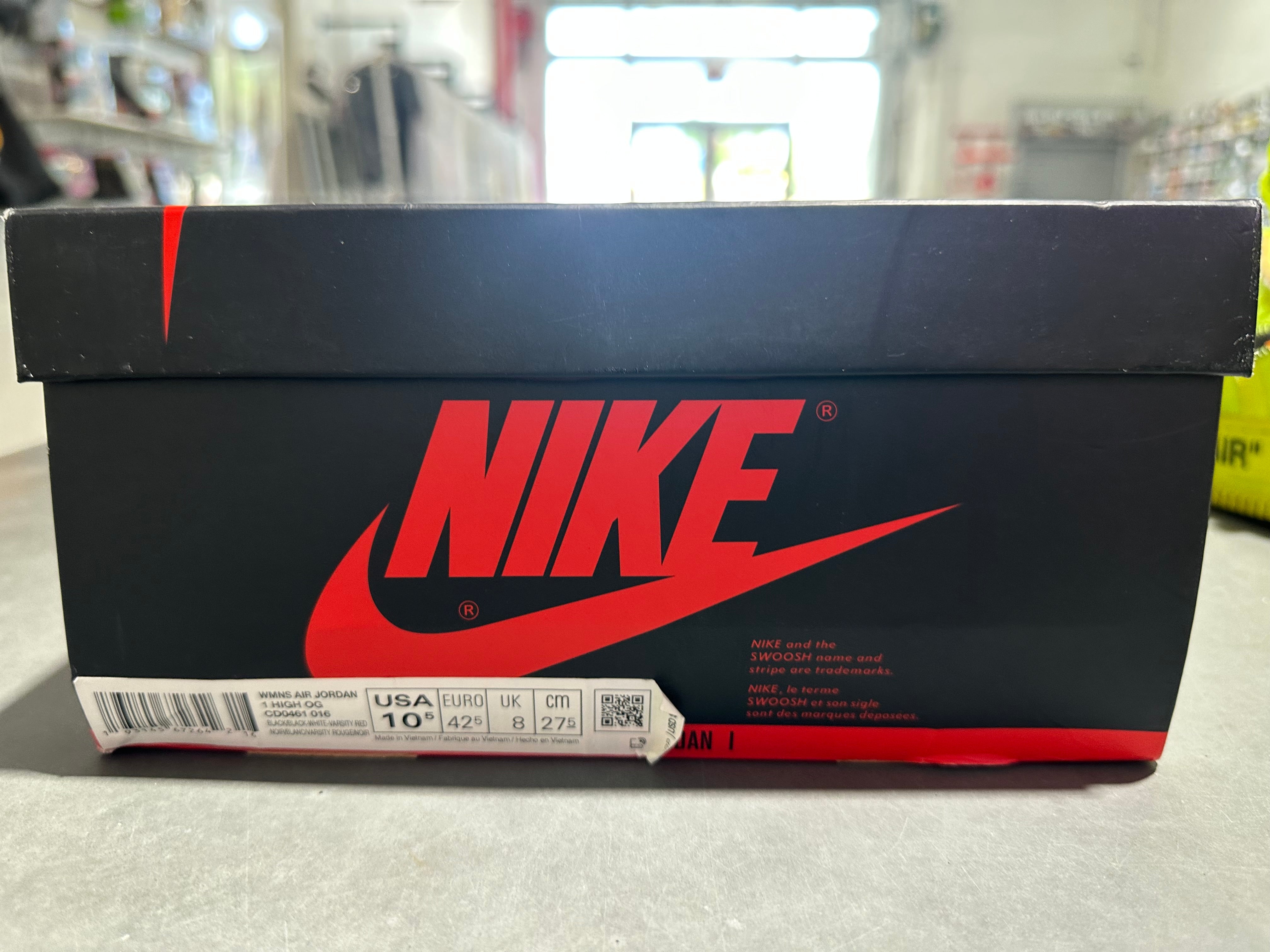 Air Jordan 1 Retro High OG - Satin Black Toe Size 10.5W/9M