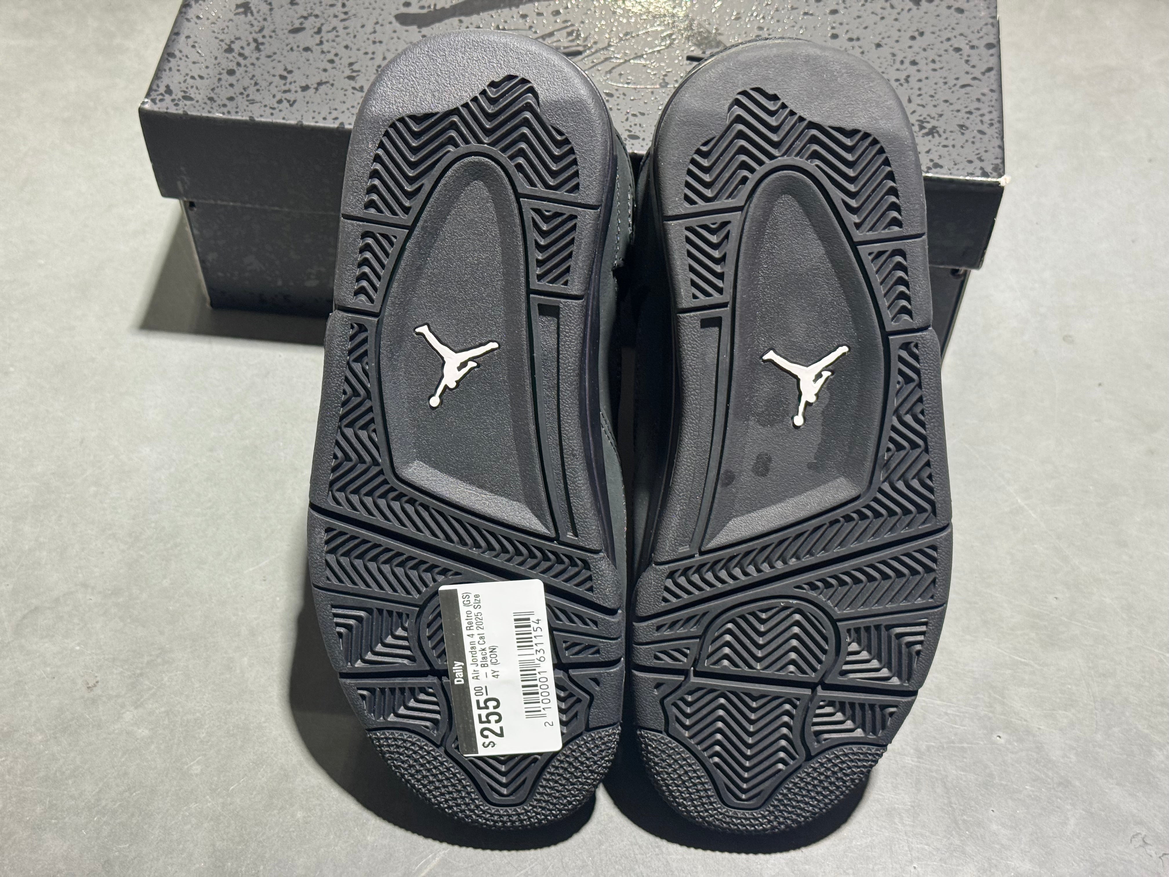 Air Jordan 4 Retro (GS) - Black Cat 2025 Size 4Y