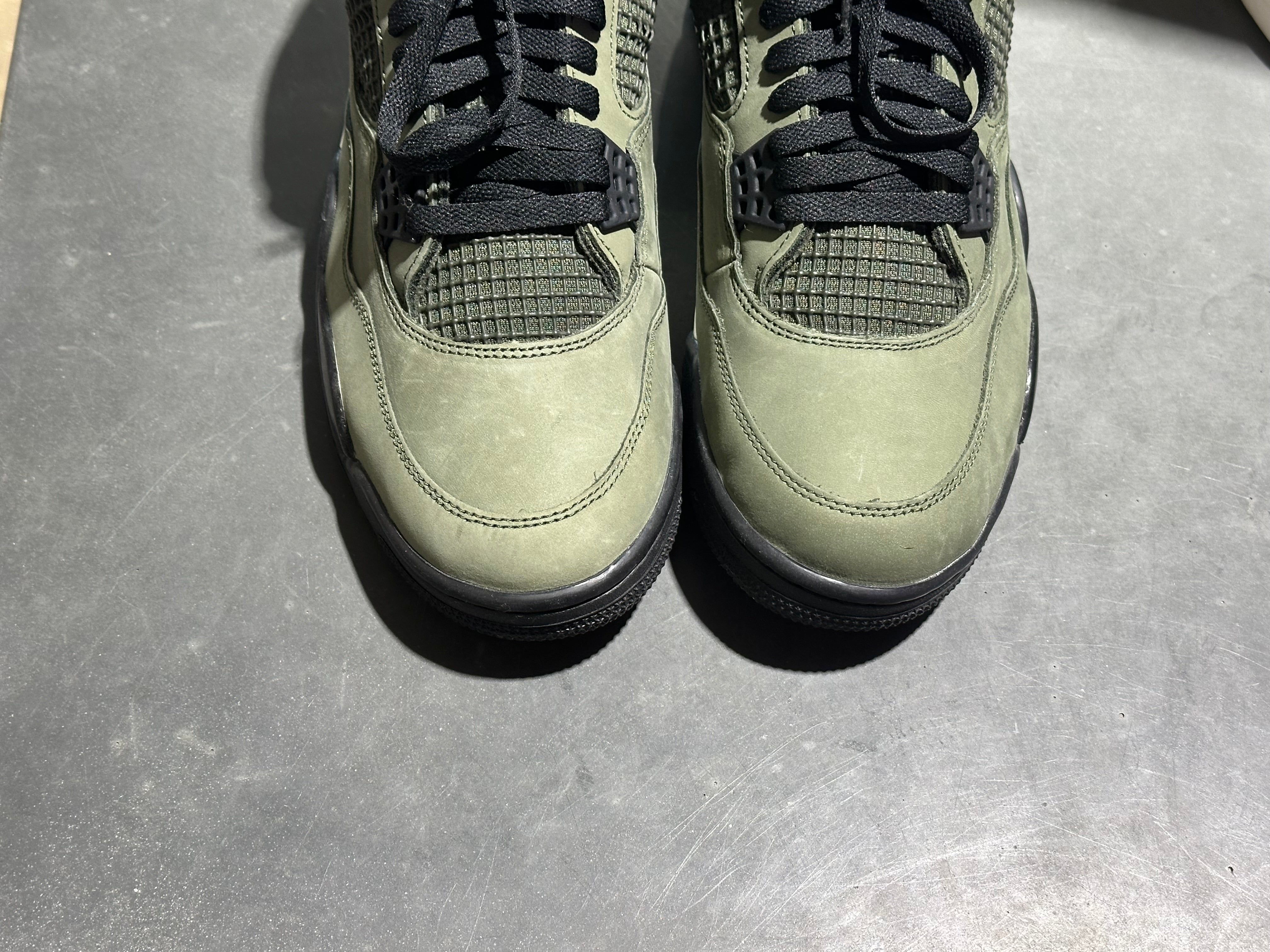 Air Jordan 4 Retro OG SP - Undefeated Size 10