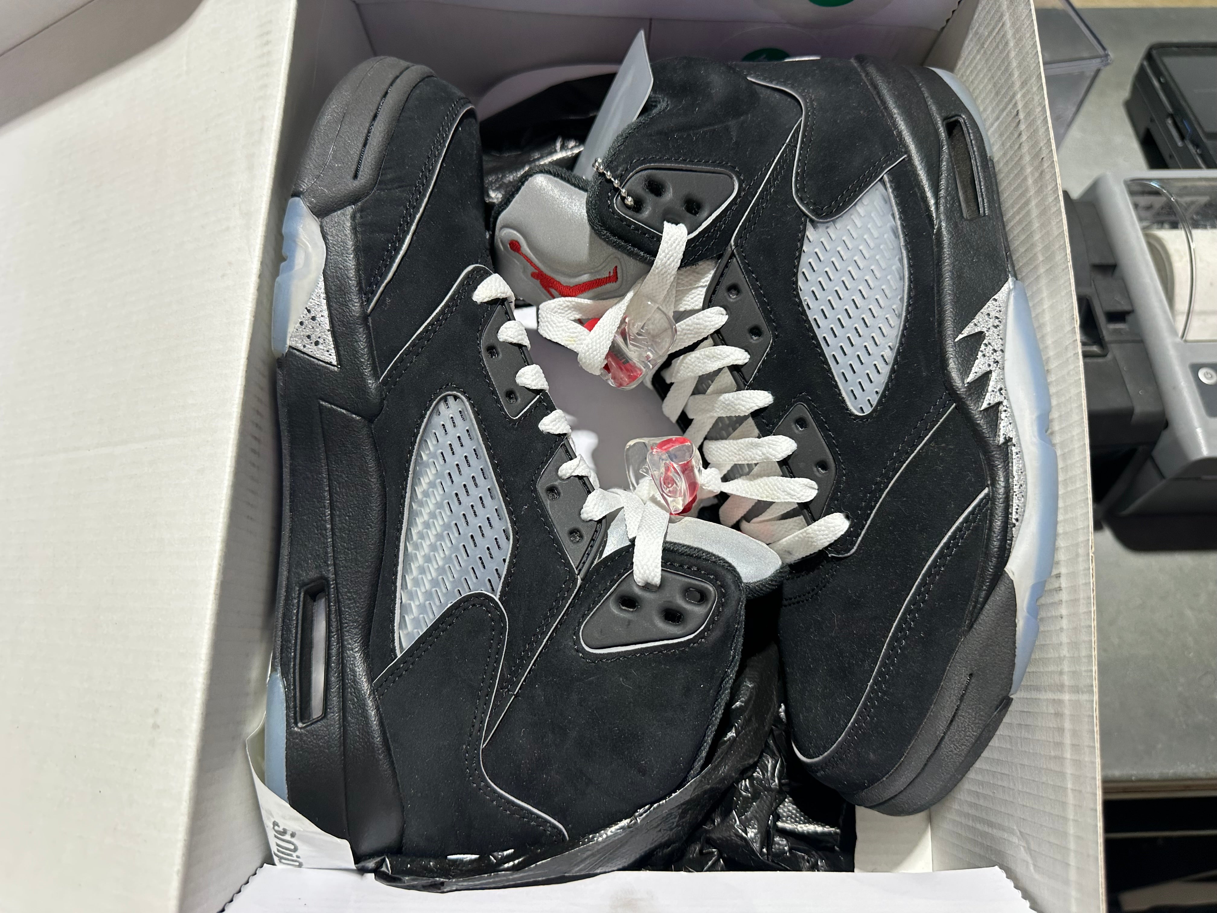 Air Jordan 5 Retro OG - Black Metallic Reimagined Size 7.5