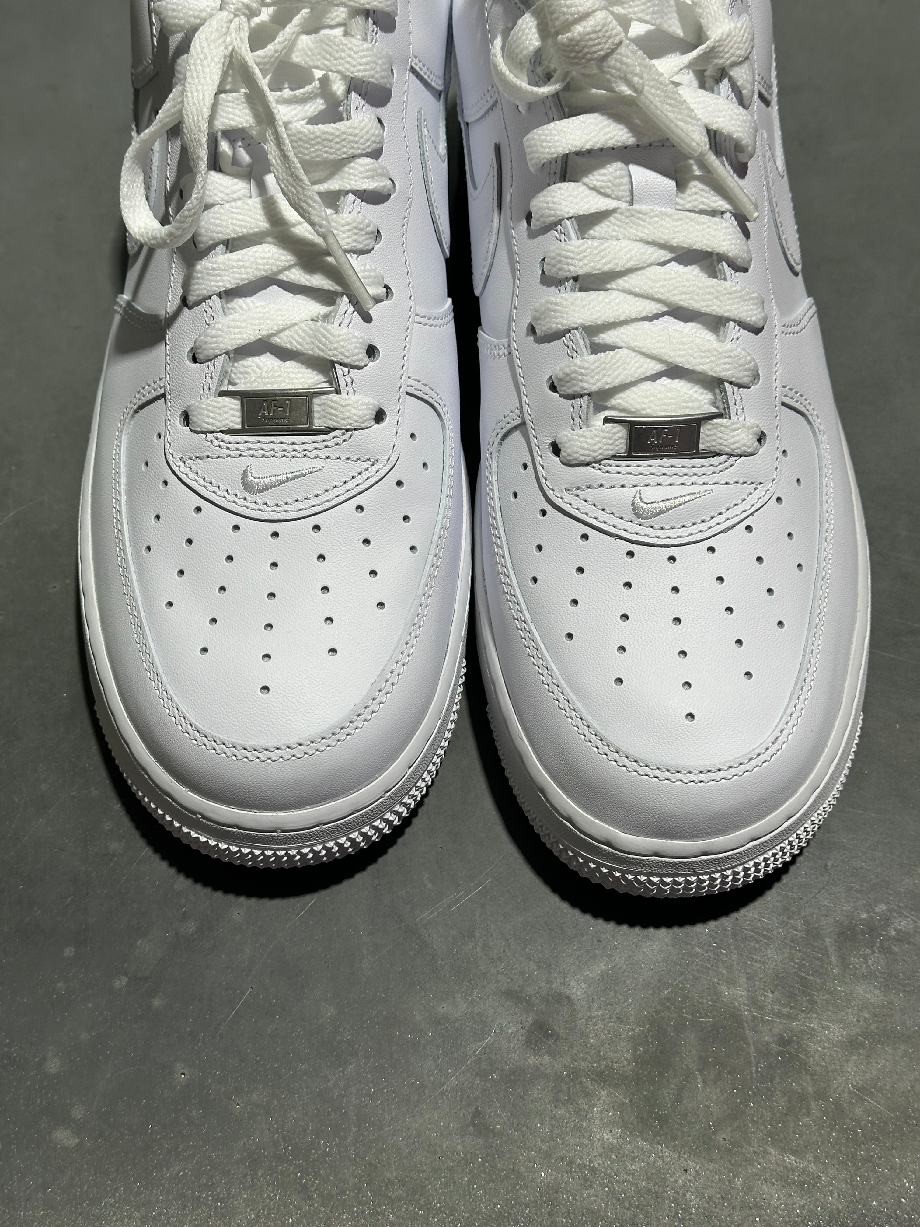 Nike Air Force 1 Low / Supreme - White Size 11.5