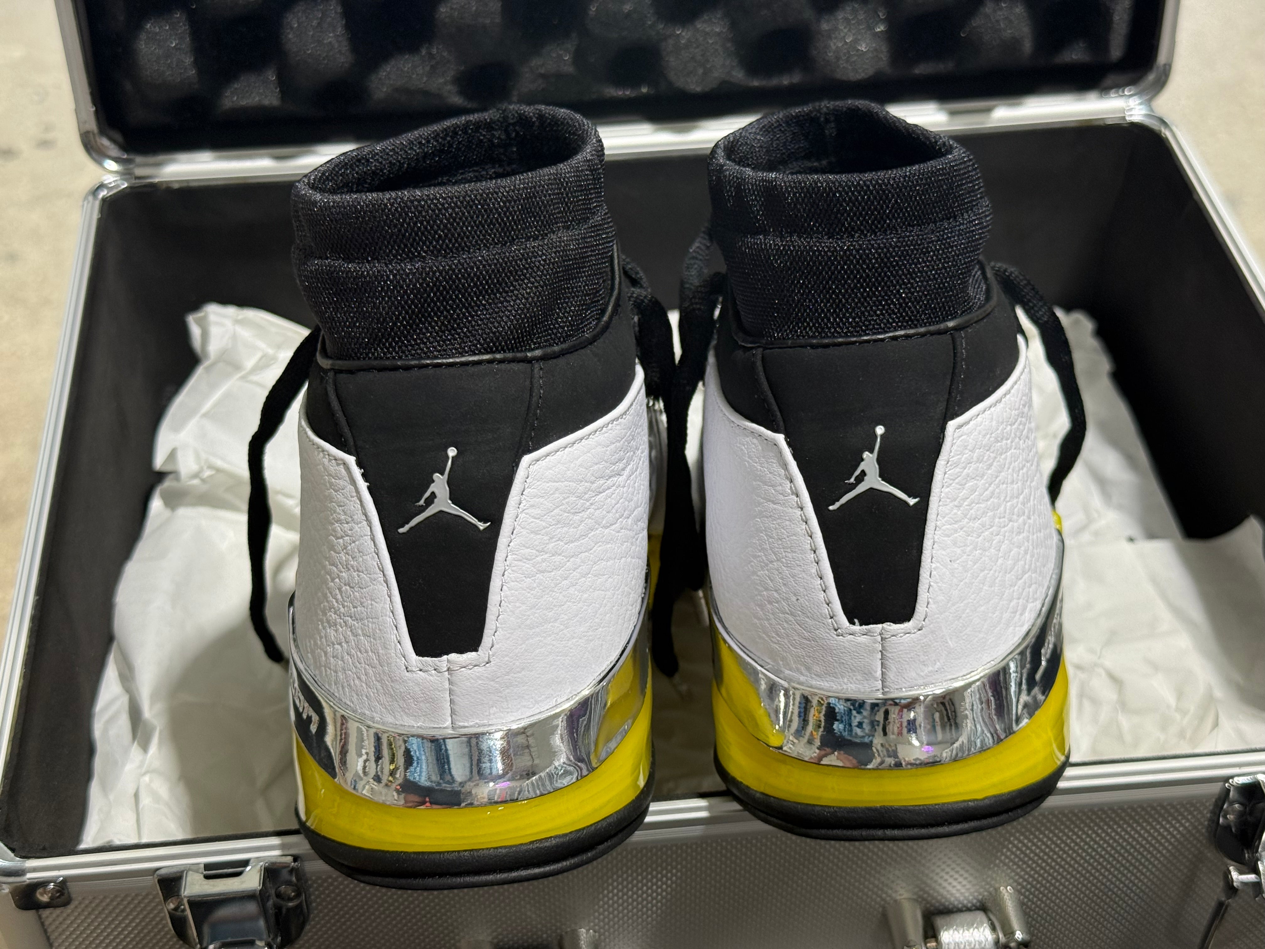 Air Jordan 17 Retro Low SP - Lightning Size 9