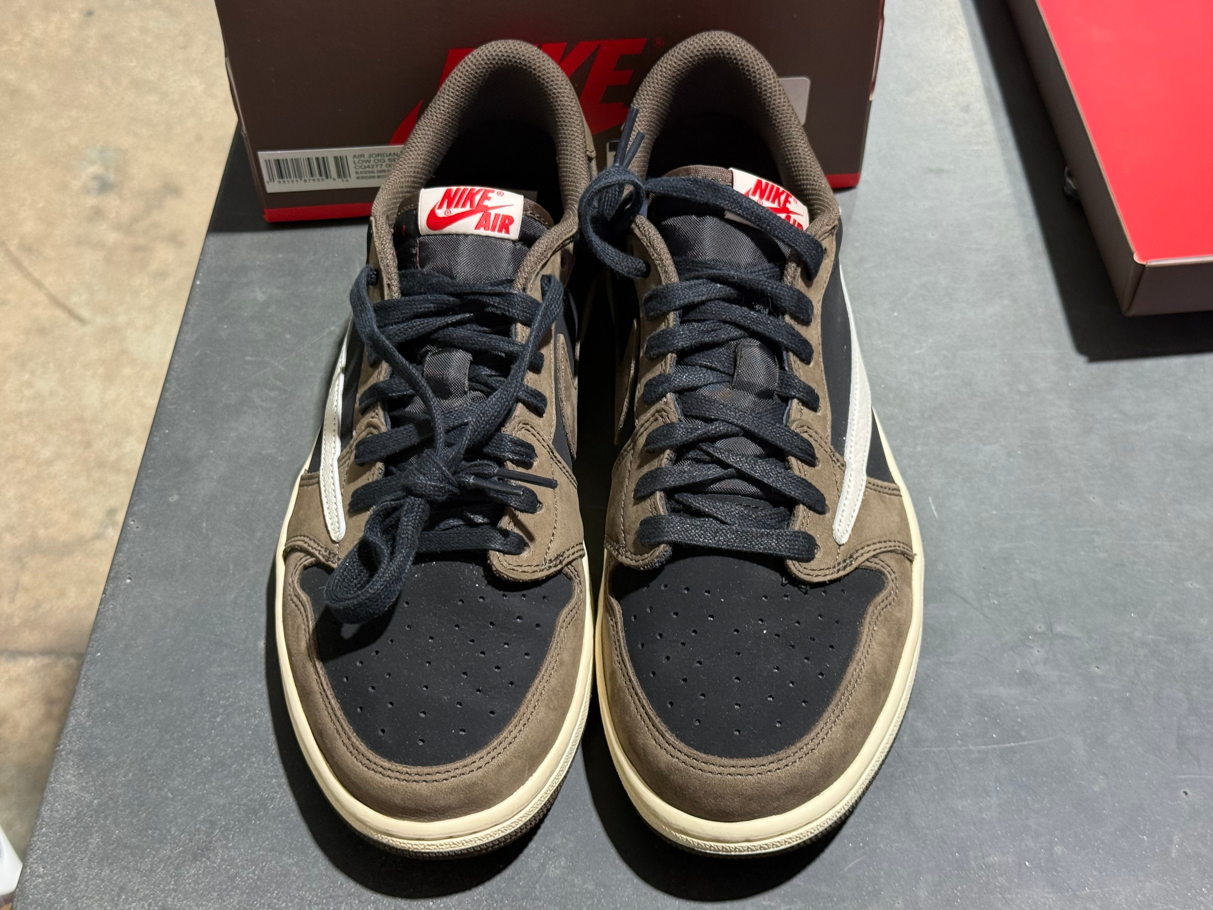 Air Jordan 1 Low OG SP T - Travis Scott/Mocha Size 11