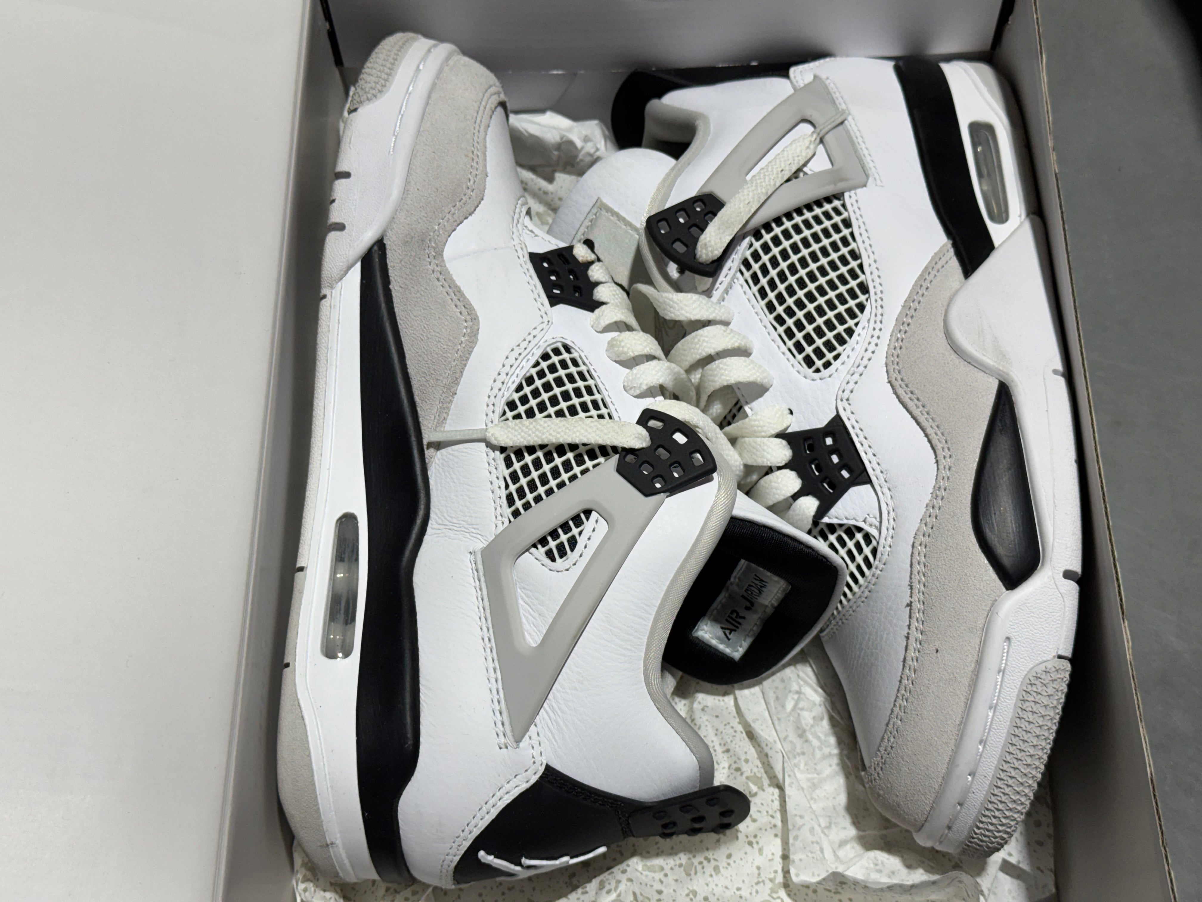 Air Jordan 4 Retro - Military Black Size 8