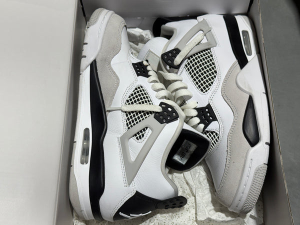 Air Jordan 4 Retro - Military Black Size 8
