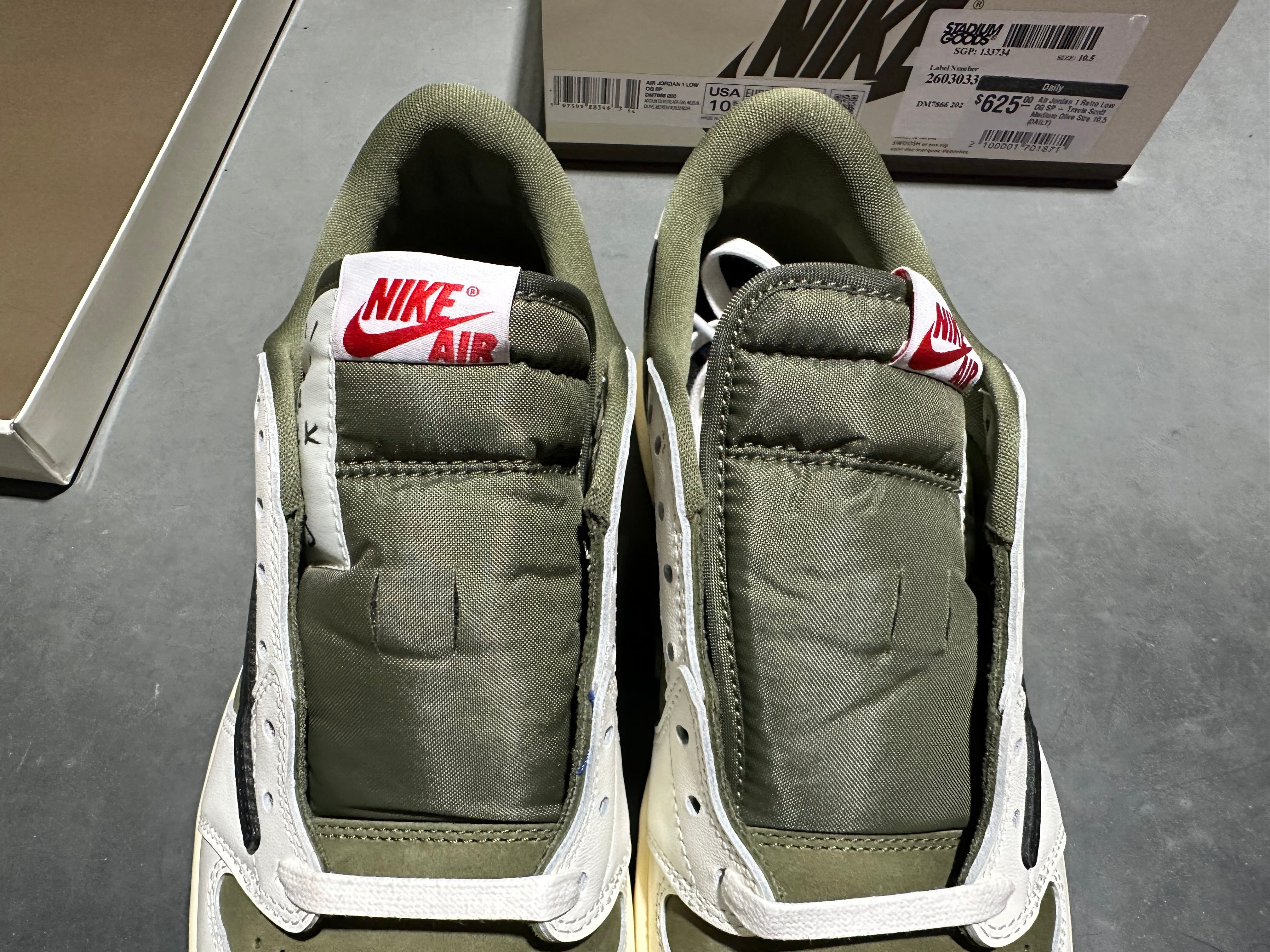 Air Jordan 1 Retro Low OG SP - Travis Scott Medium Olive Size 10.5