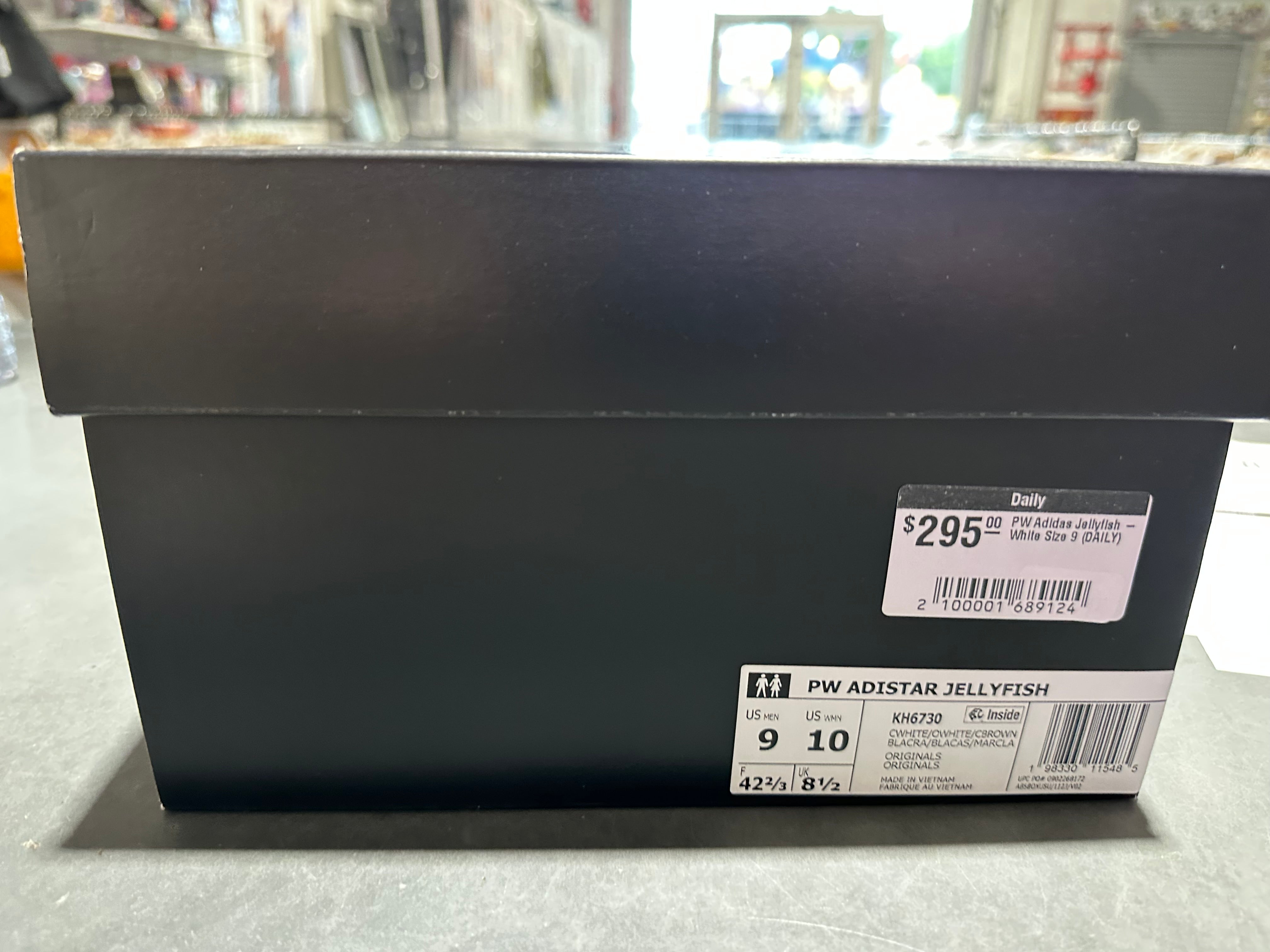 PW Adidas Jellyfish - White Size 9