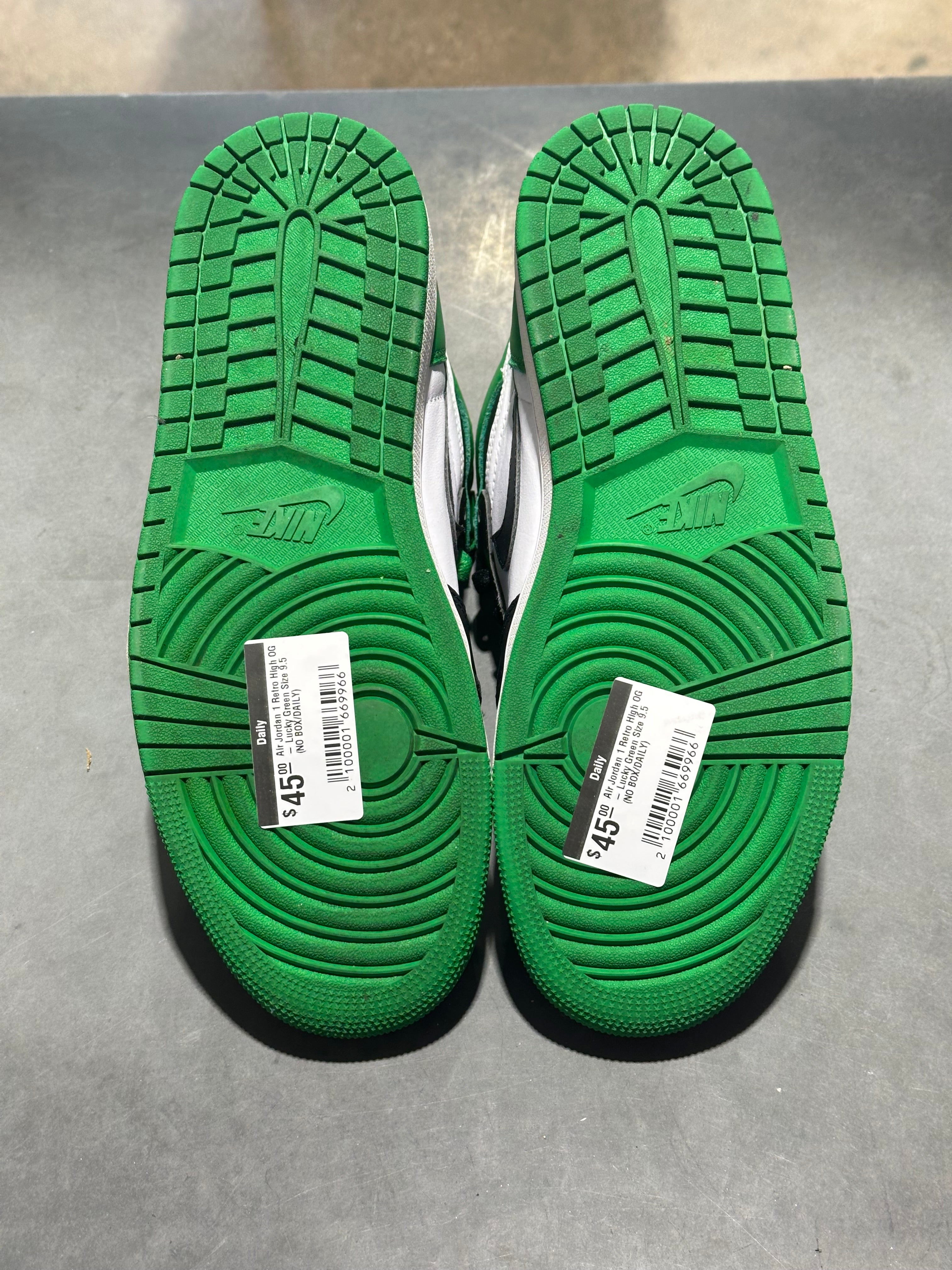 Air Jordan 1 Retro High OG - Lucky Green Size 9.5