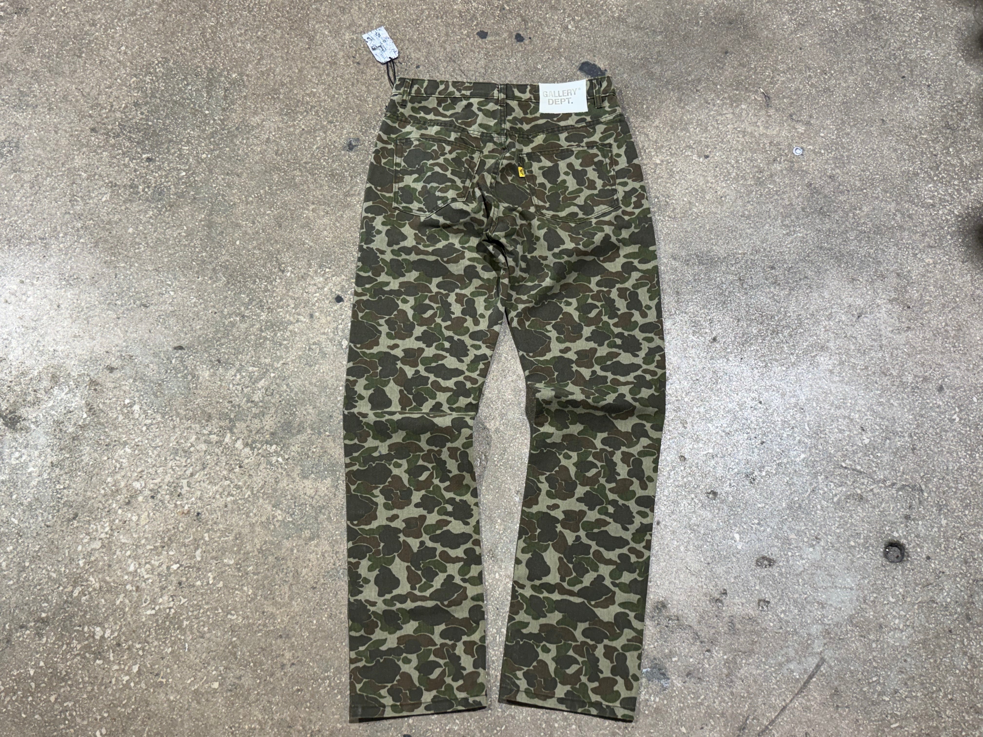 NEW Gallery Department Camo Pants - Green Size 30
