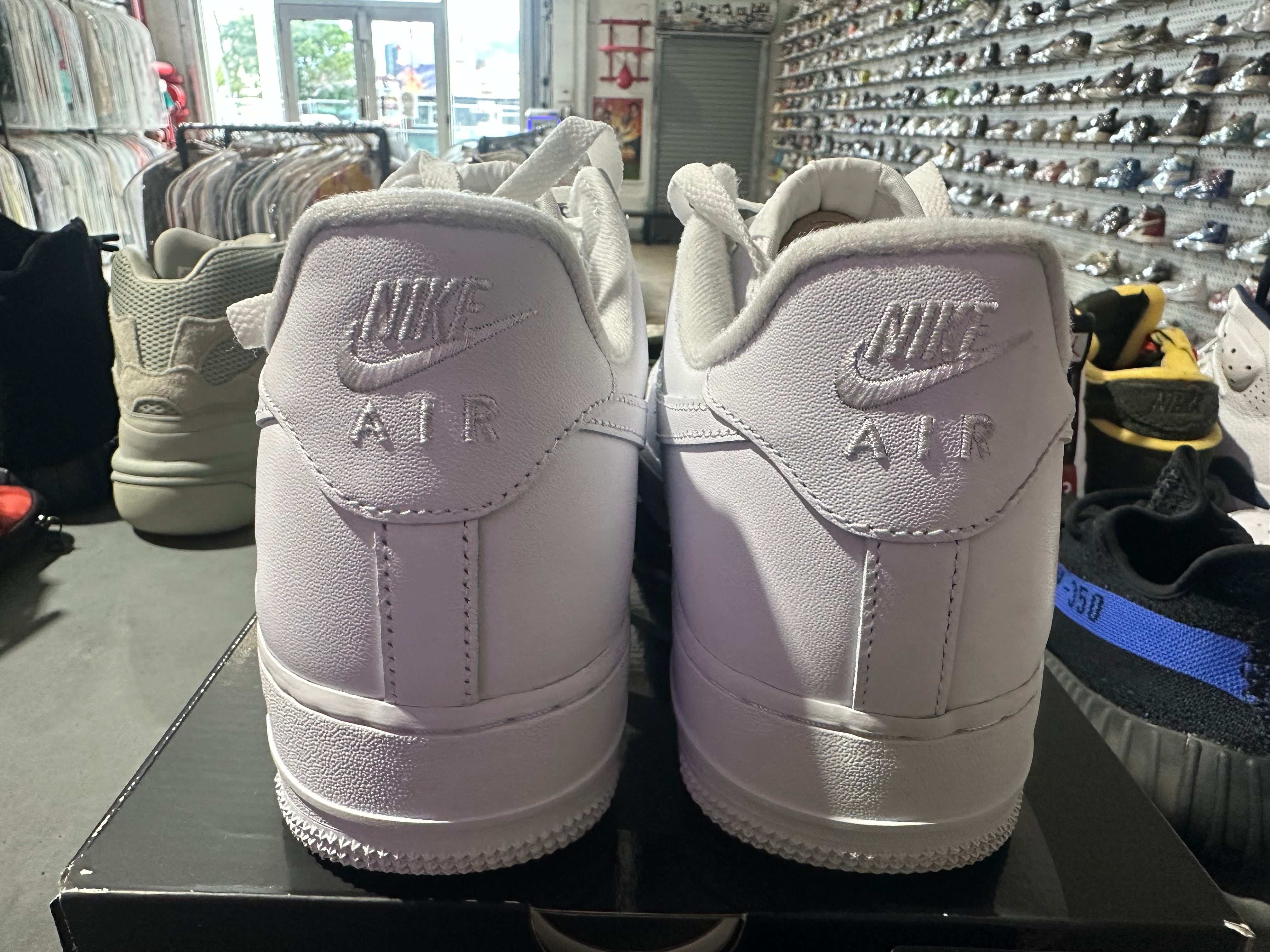 Nike Air Force 1 Low Supreme - White Size 10.5
