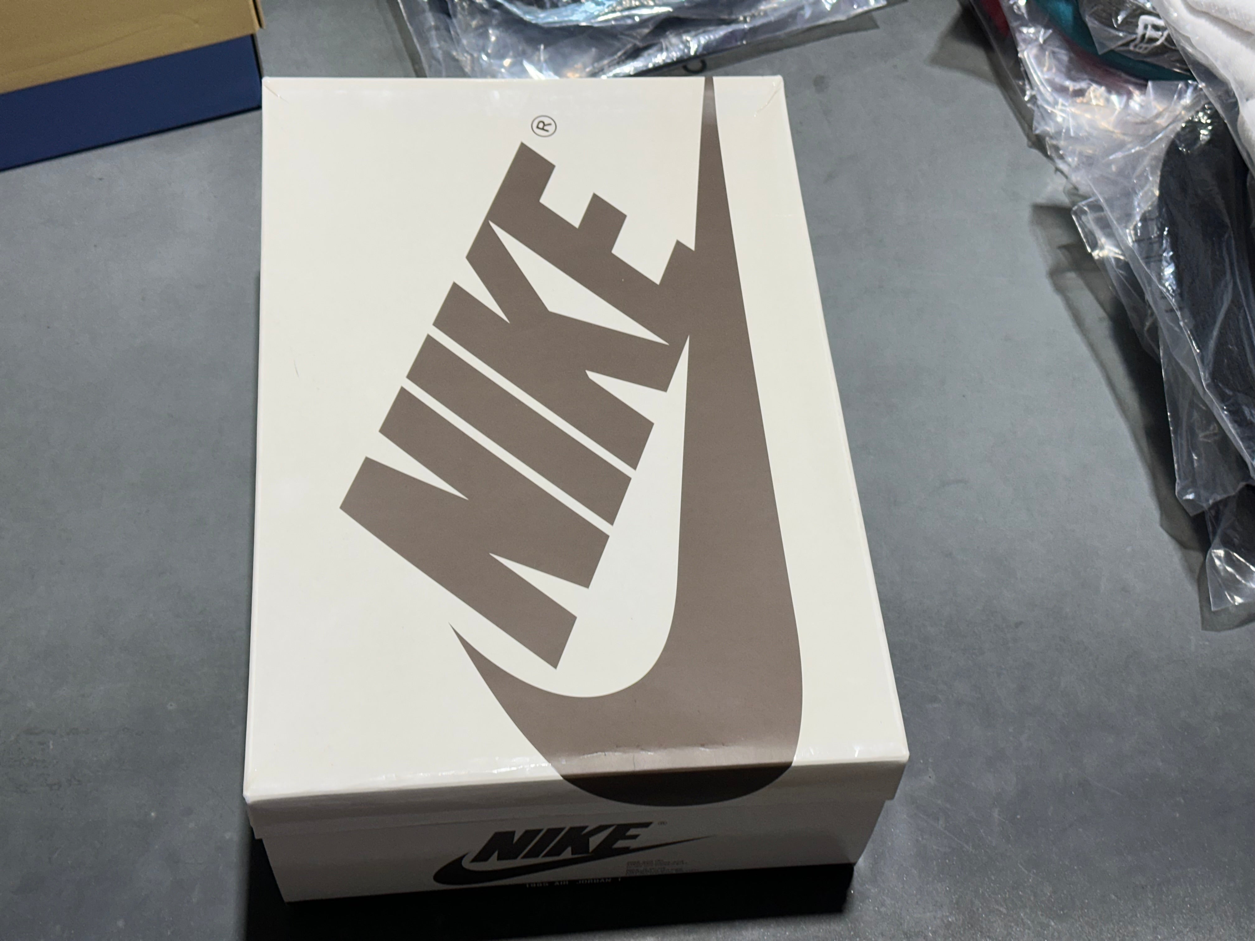 WMNS Air Jordan 1 Low OG SP - Travis Scott/Canary Size 11W/9.5M