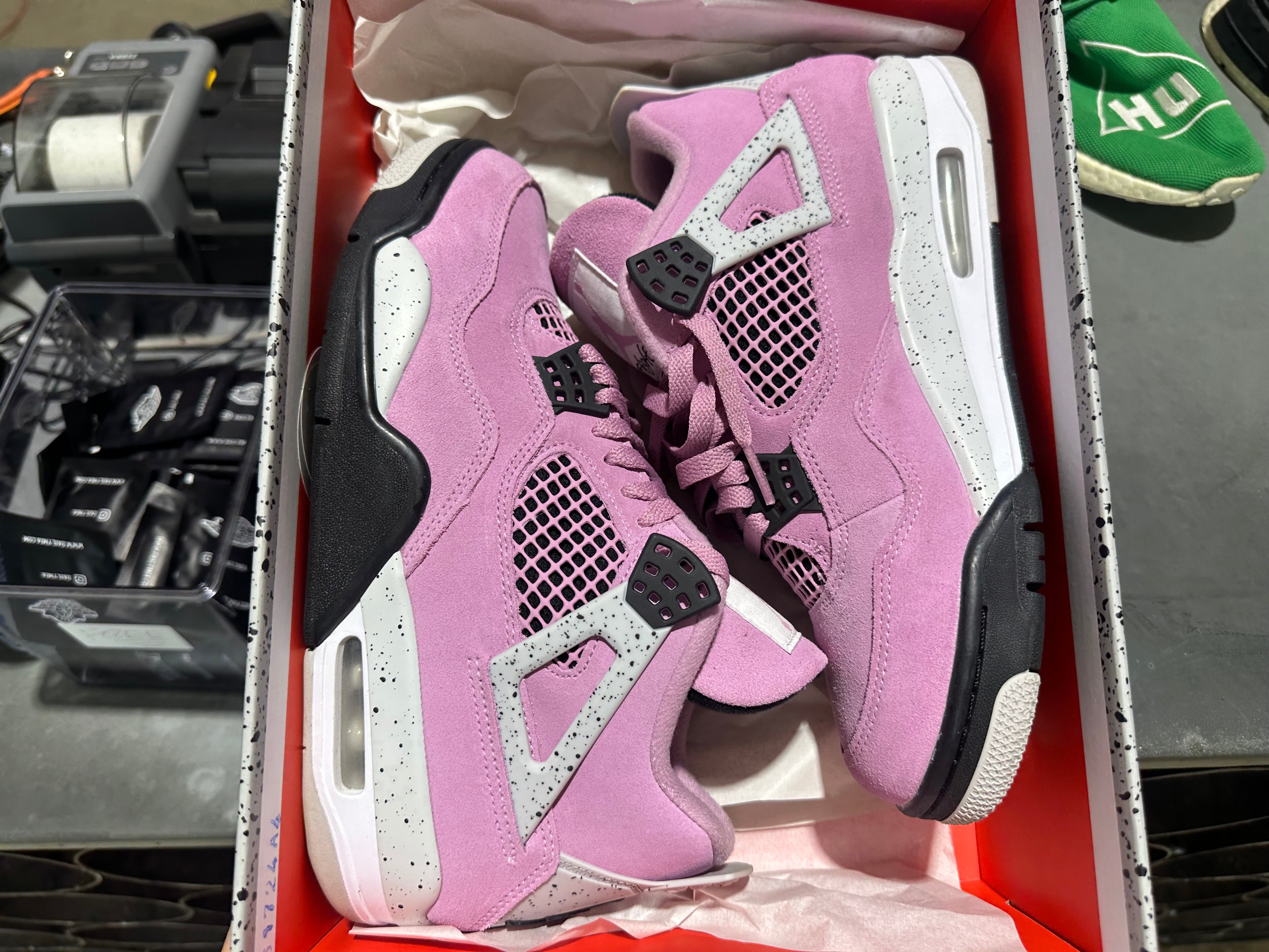 Air Jordan 4 Retro - Orchid Size 9.5W/8M
