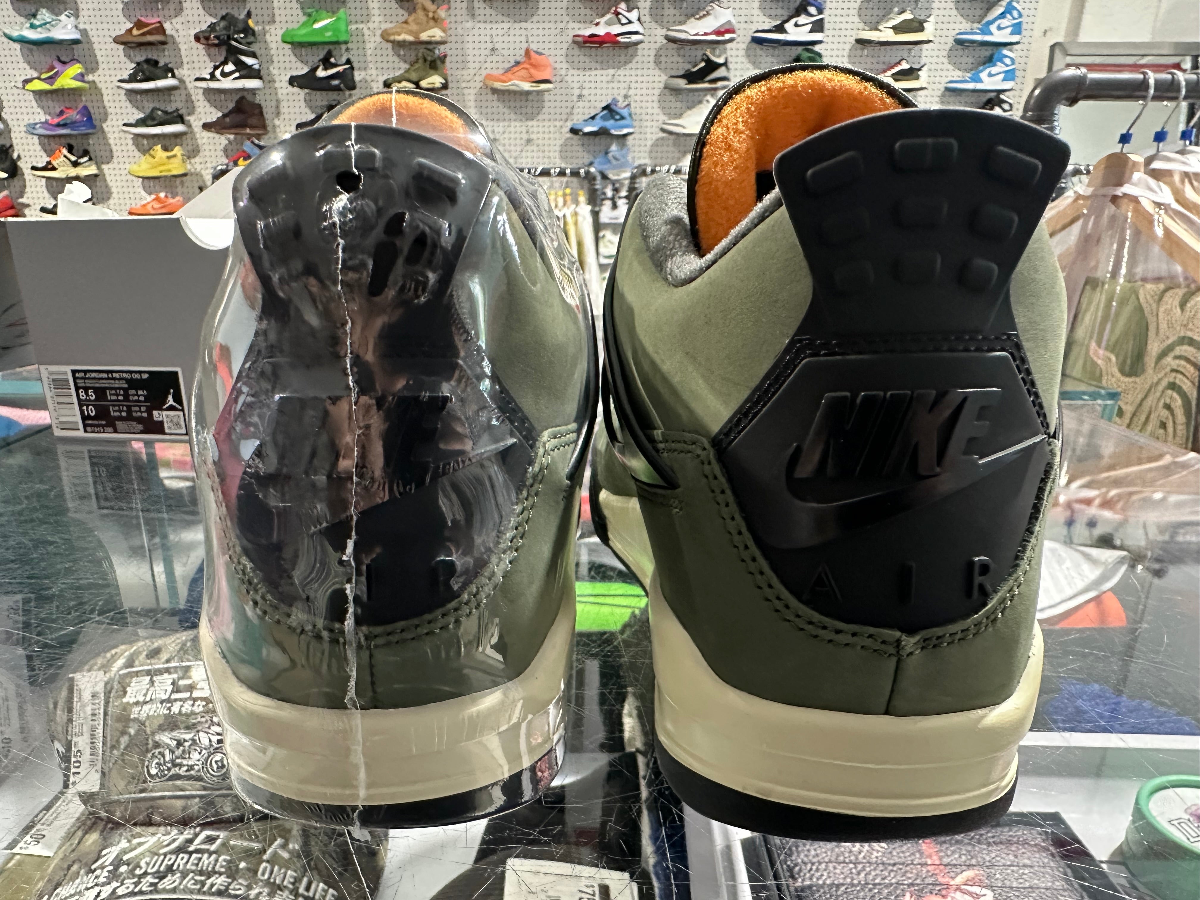 Air Jordan 4 Retro OG SP - Undefeated Size 9