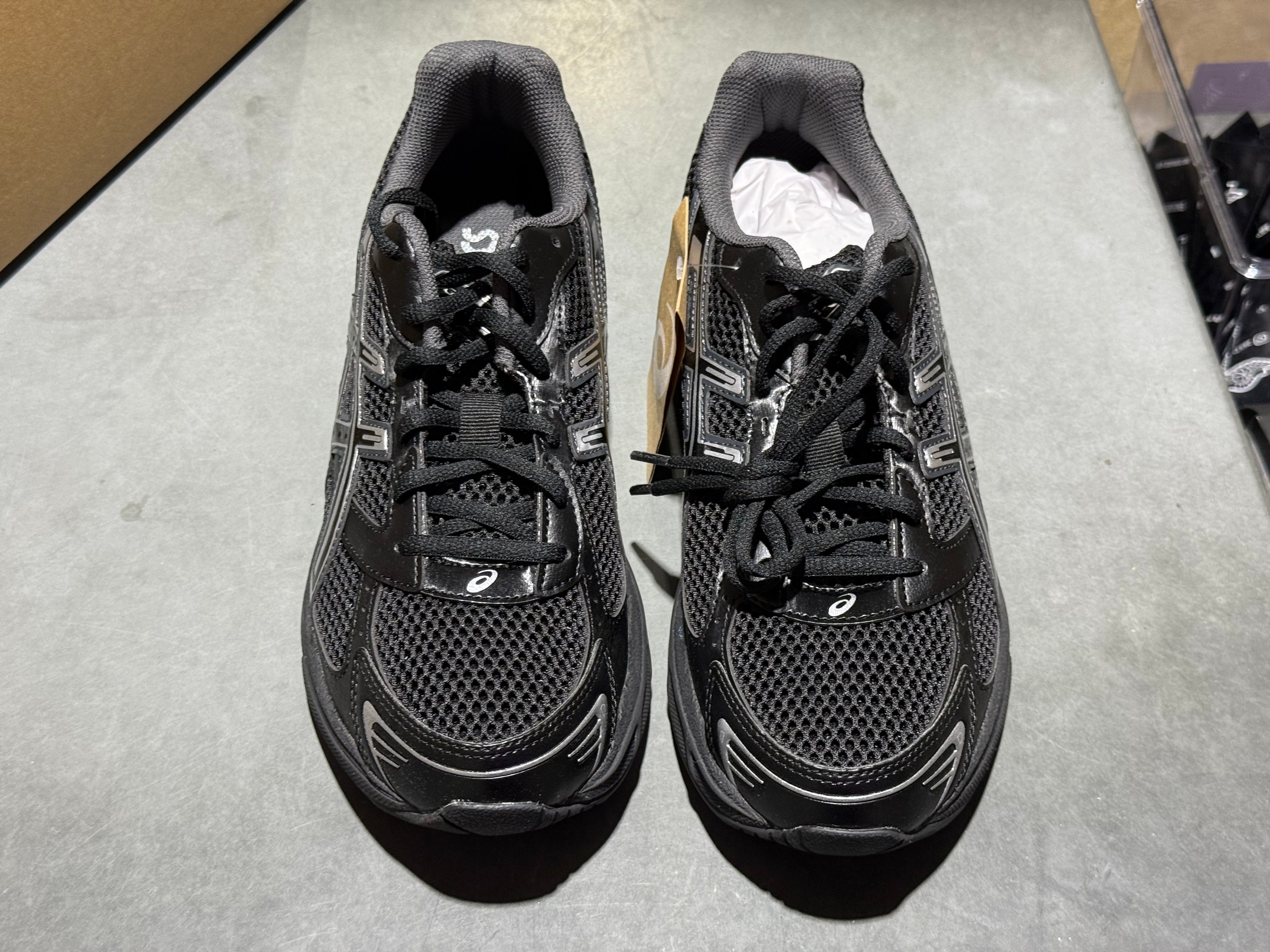 Asics Gel 1130 - Black/Silver Size 10.5