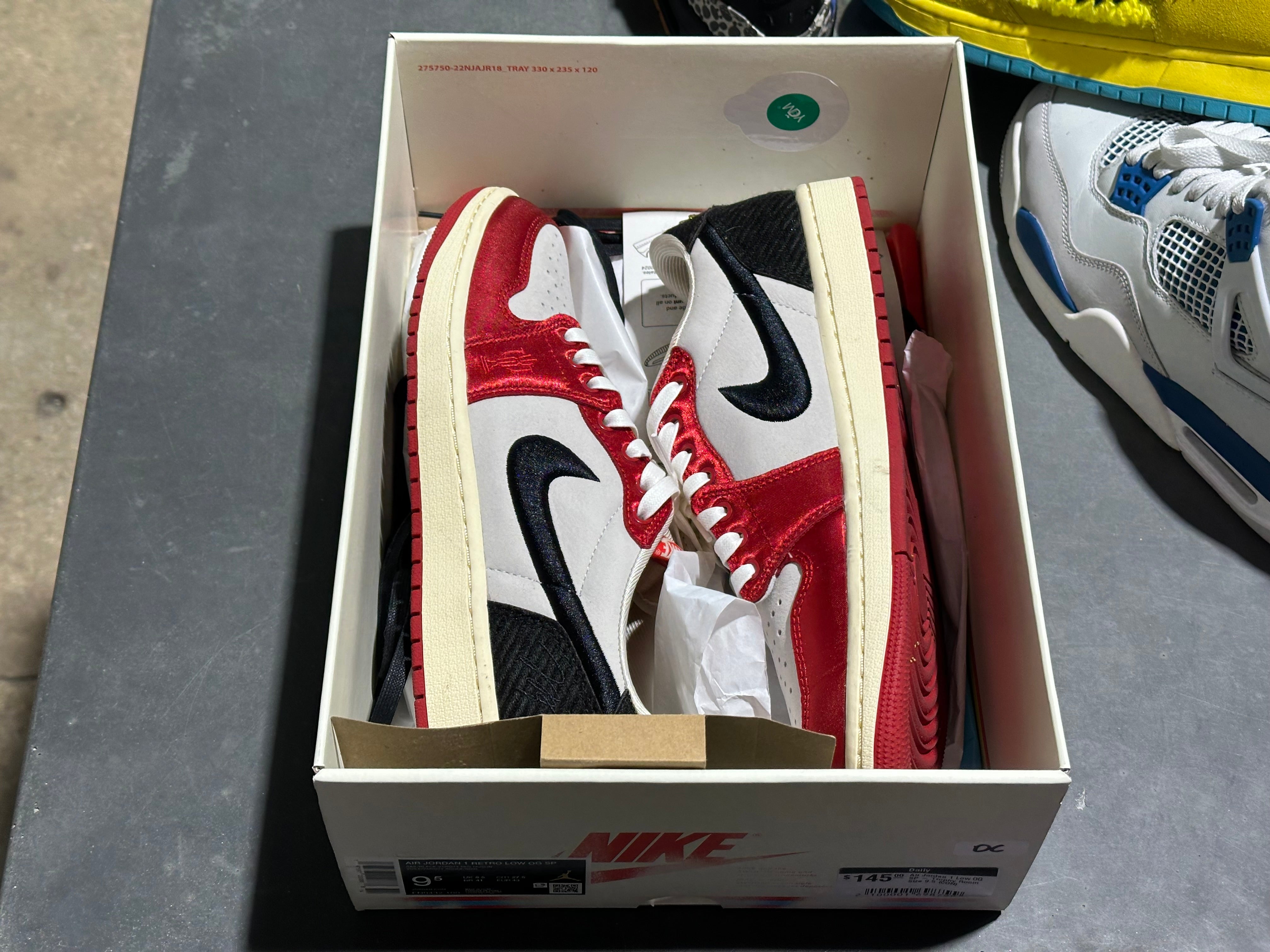 Air Jordan 1 Low OG SP - Trophy Room Size 9.5