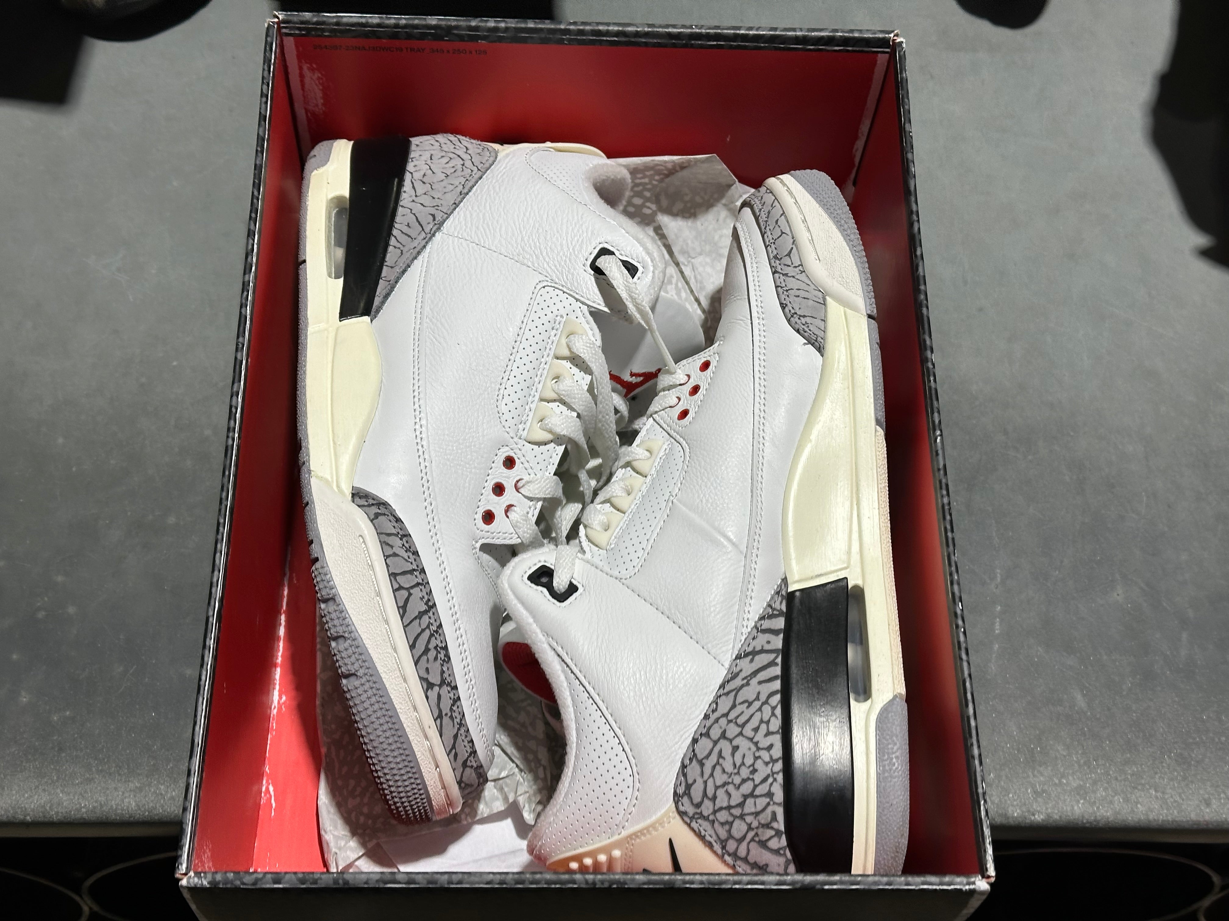Air Jordan 3 Retro - Reimagined White Cement Size 10.5
