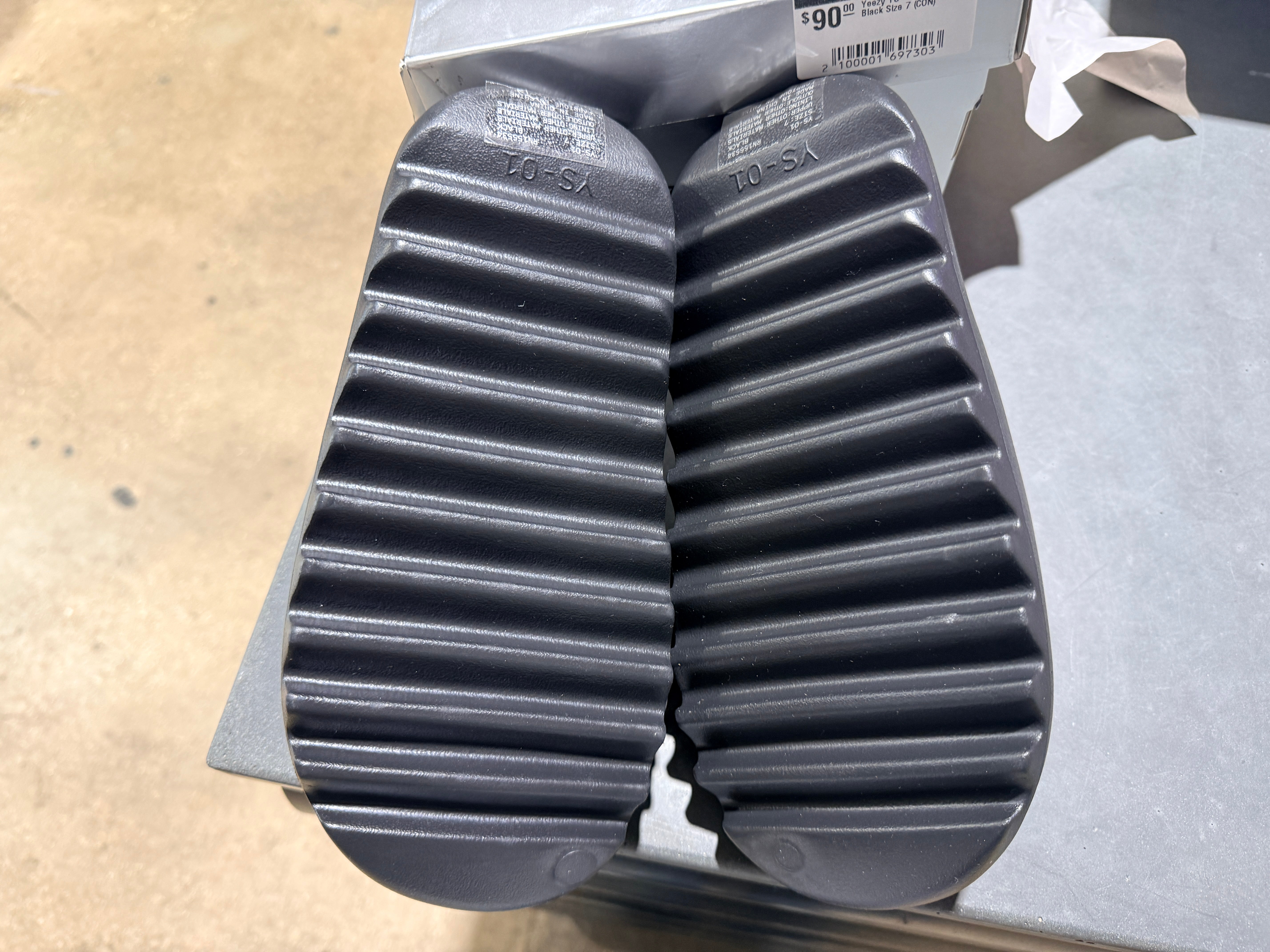 Yeezy YS-01 Slide - Black Size 7