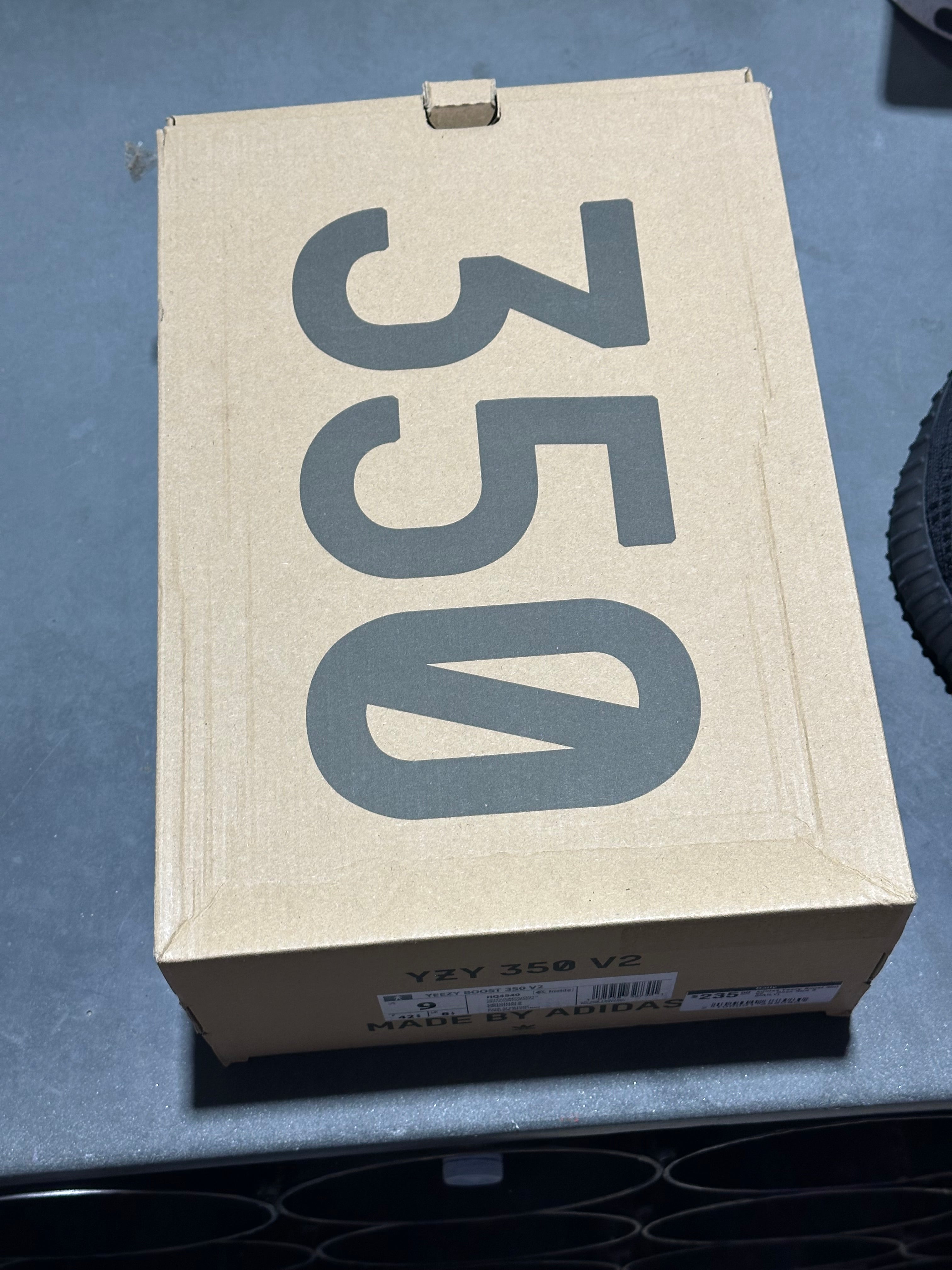 adidas Yeezy Boost 350 V2 - Onyx Size 9