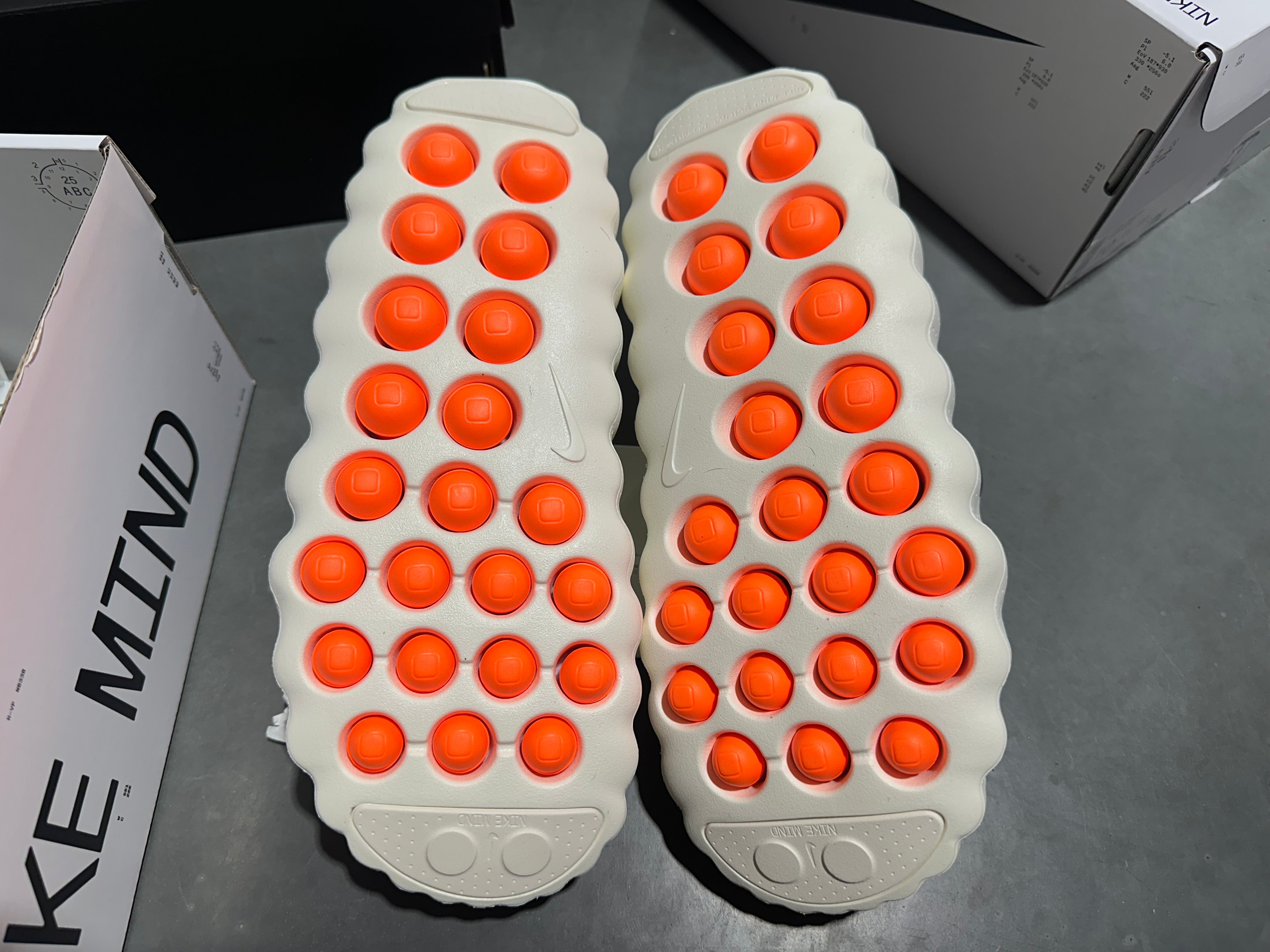 Nike Mind 001 Slide - Sail Size 10