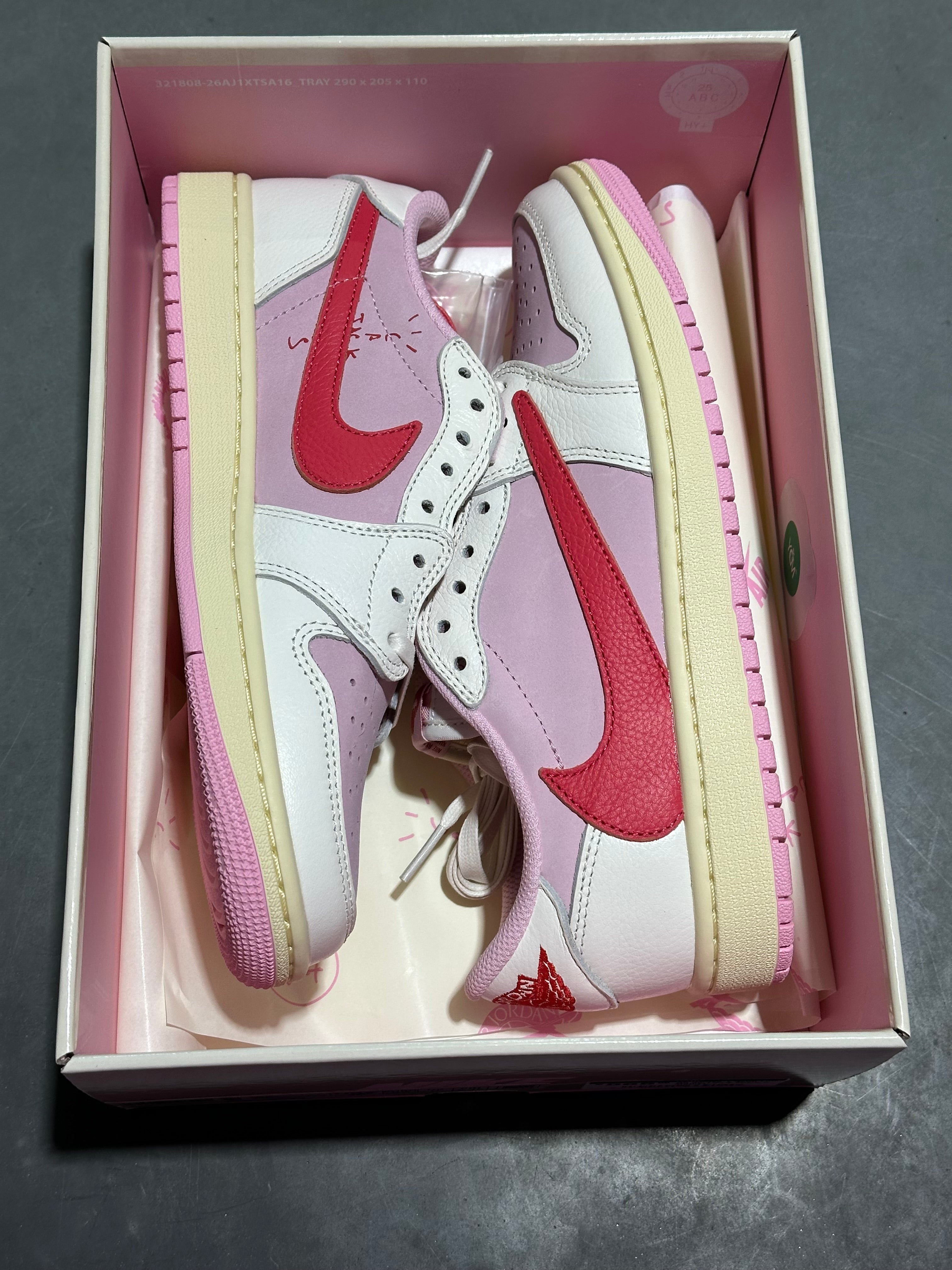 Air Jordan 1 Retro Low OG SP Travis Scott - Tropical Pink Size 6.5