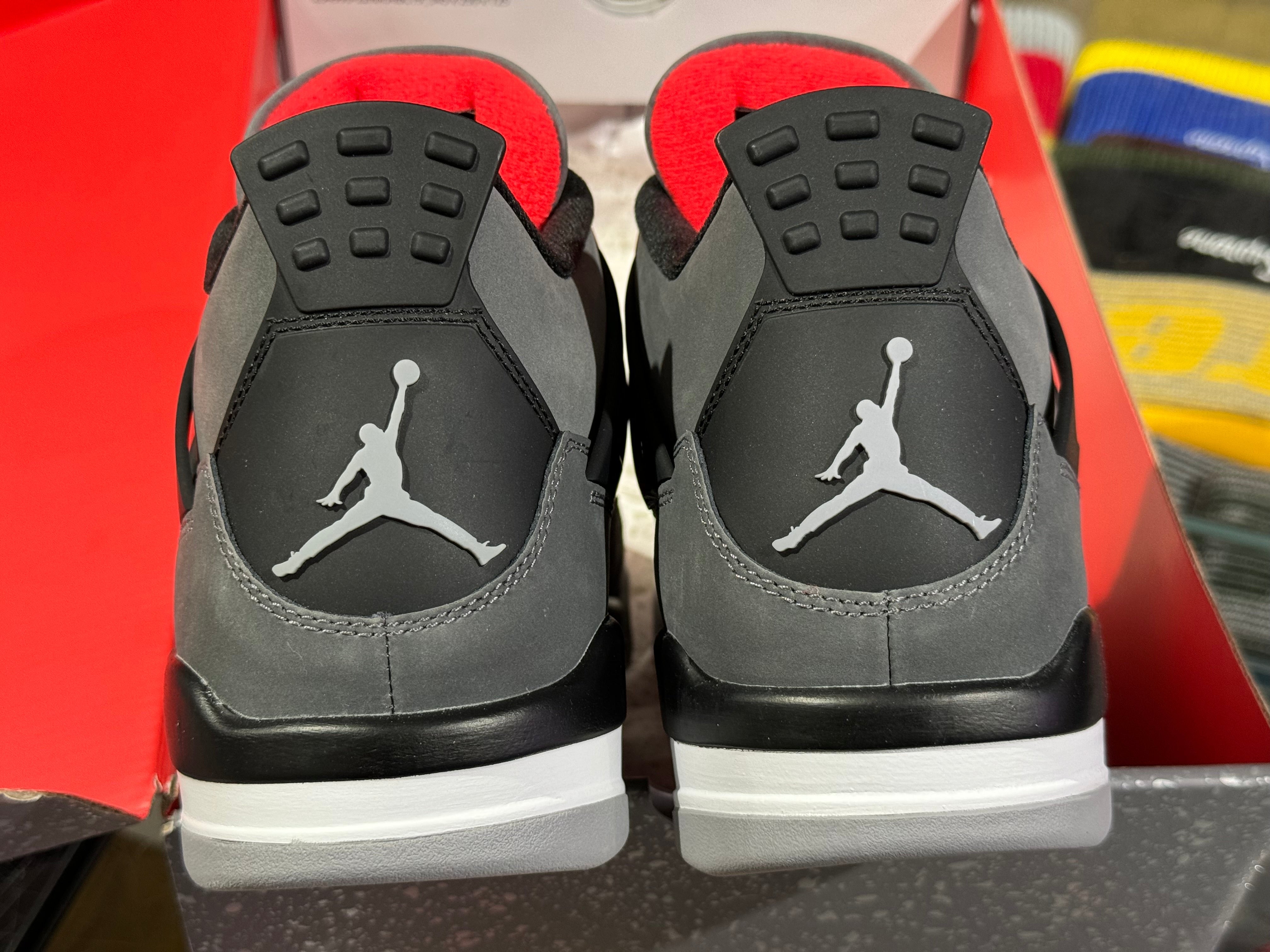 Air Jordan 4 Retro - Infrared Size 12