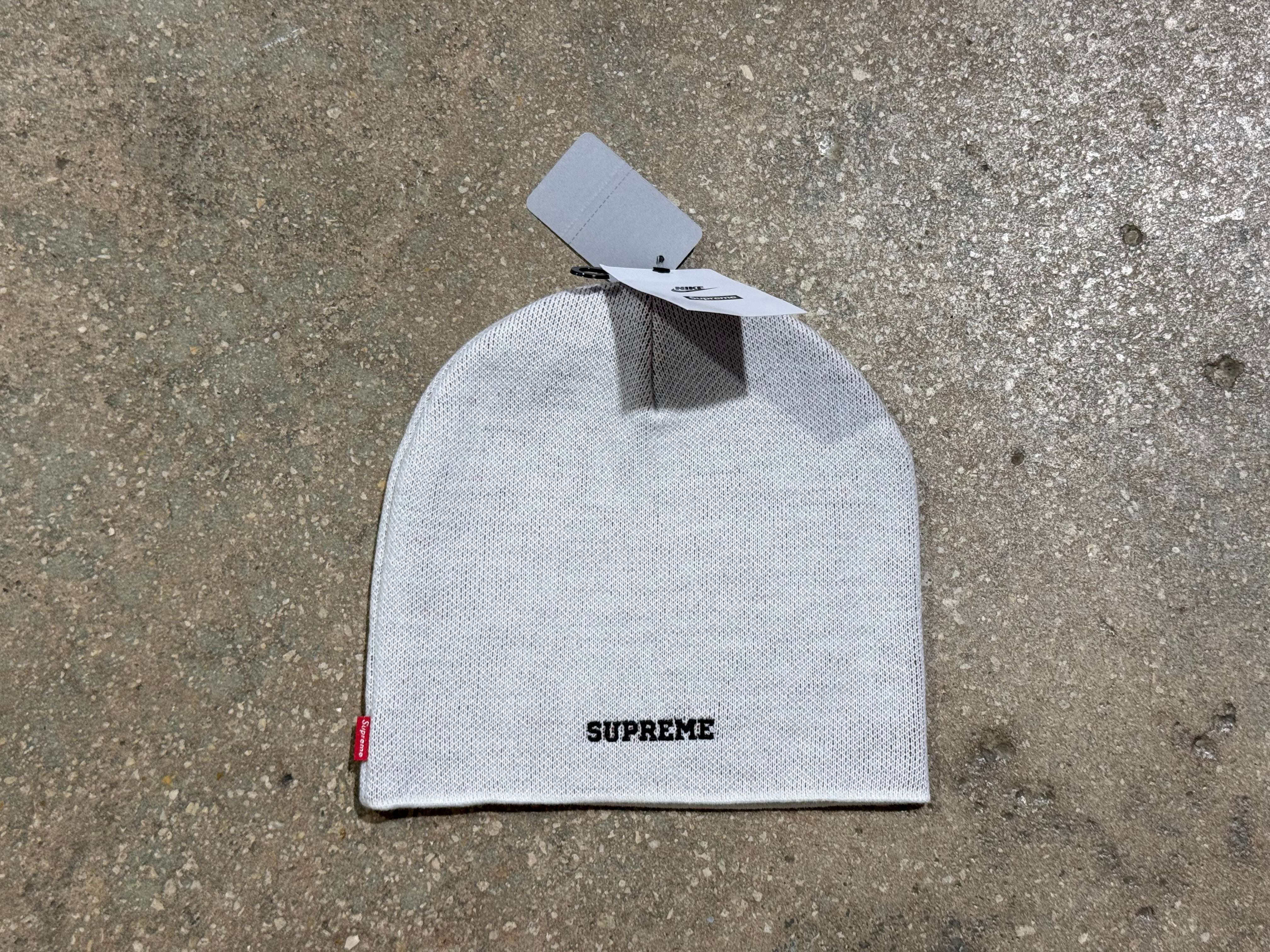 NEW FW26 Nike x Supreme Beanie - White