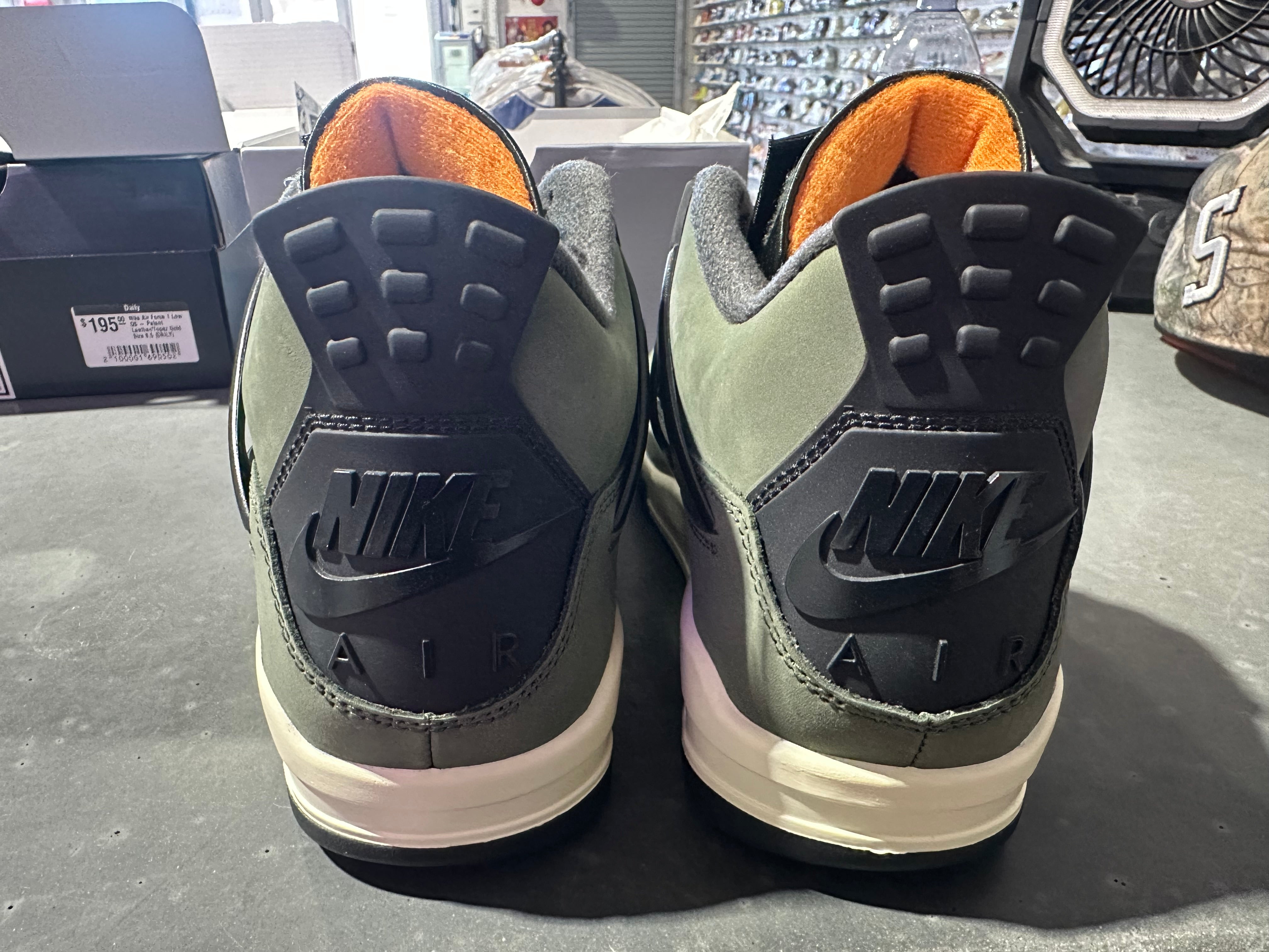 Air Jordan 4 Retro OG SP - Undefeated Size 9