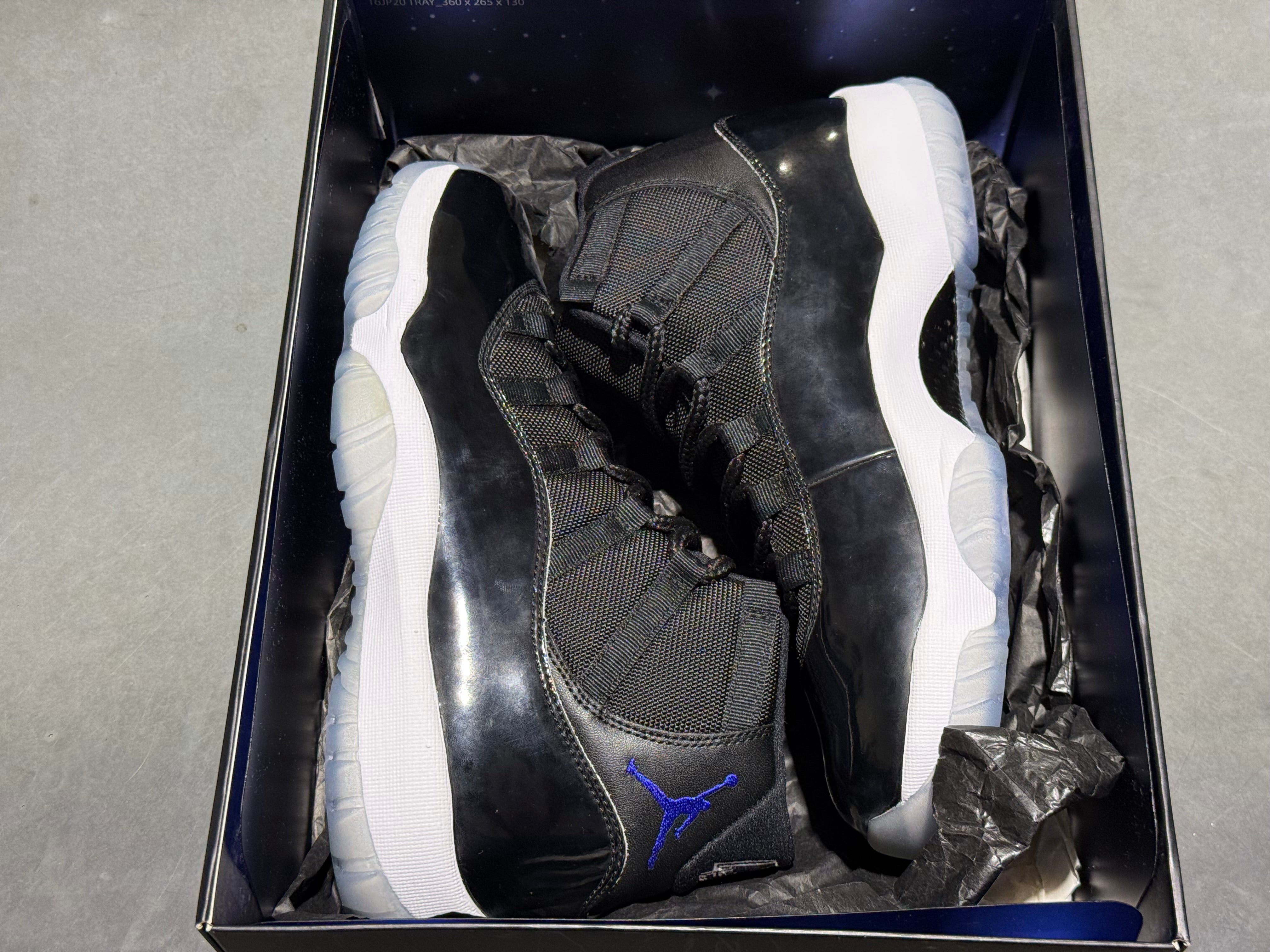 Air Jordan 11 Retro - Space Jam 2016 Size 10
