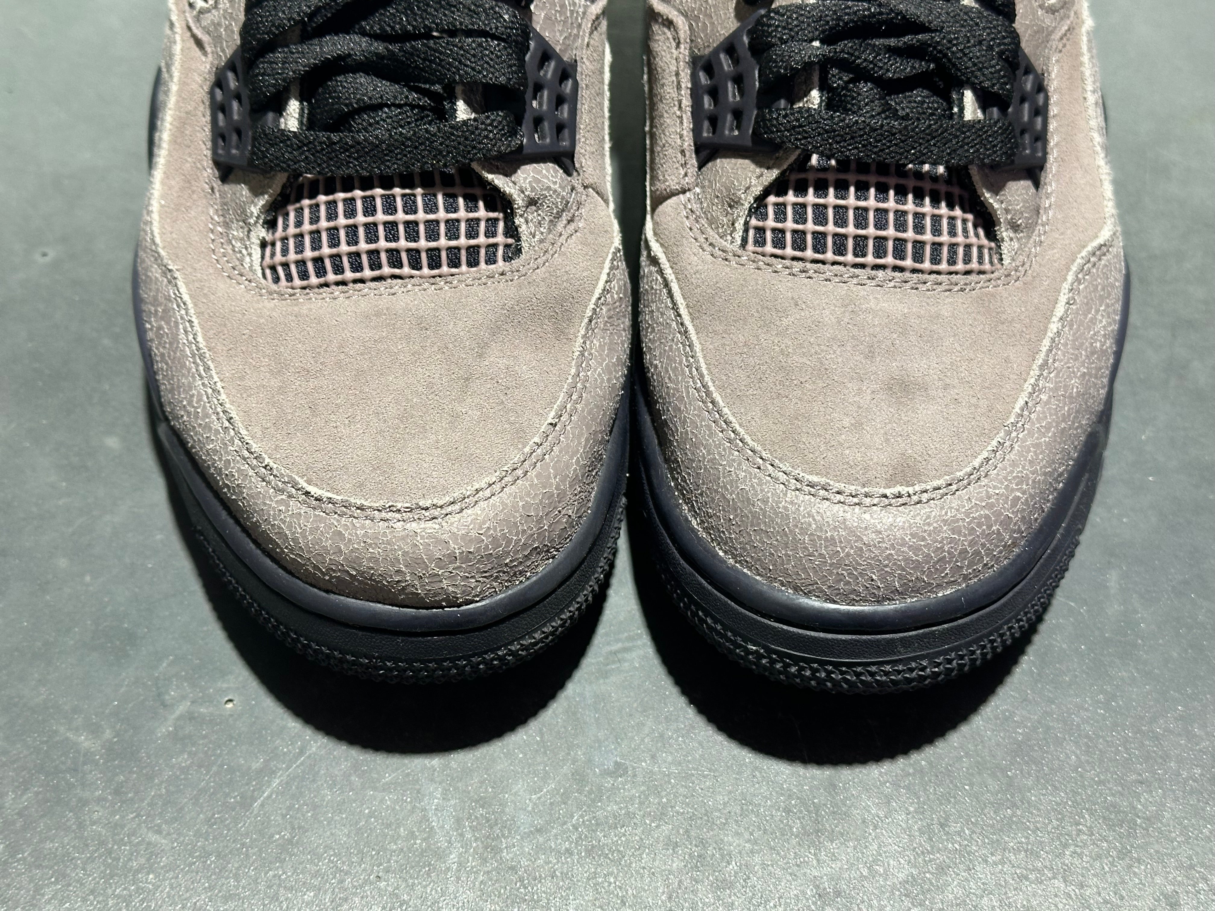 Air Jordan 4 Retro - Taupe Size 10.5