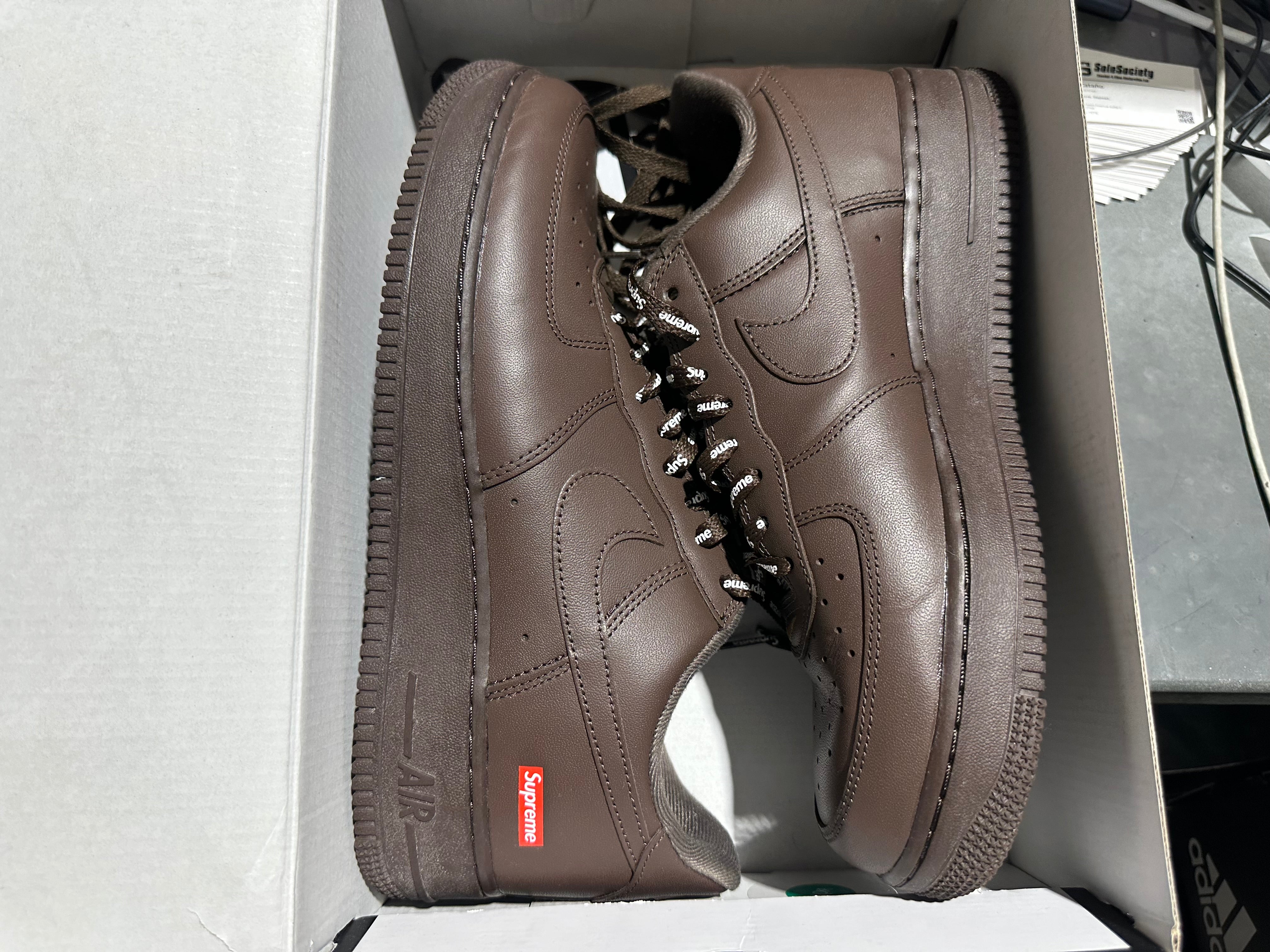 Nike Air Force 1 Low Supreme - Brown Size 9