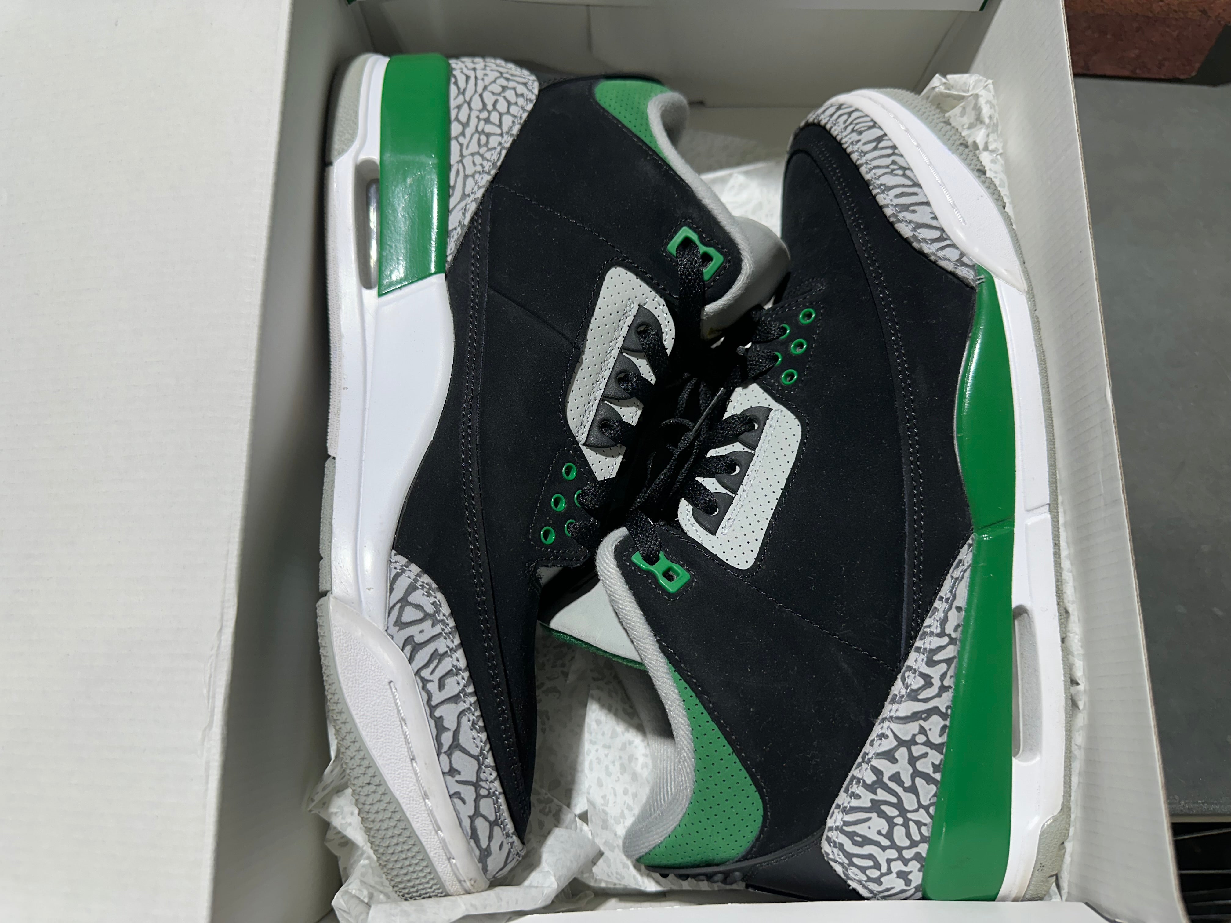 Air Jordan 3 Retro - Pine Green Size 11